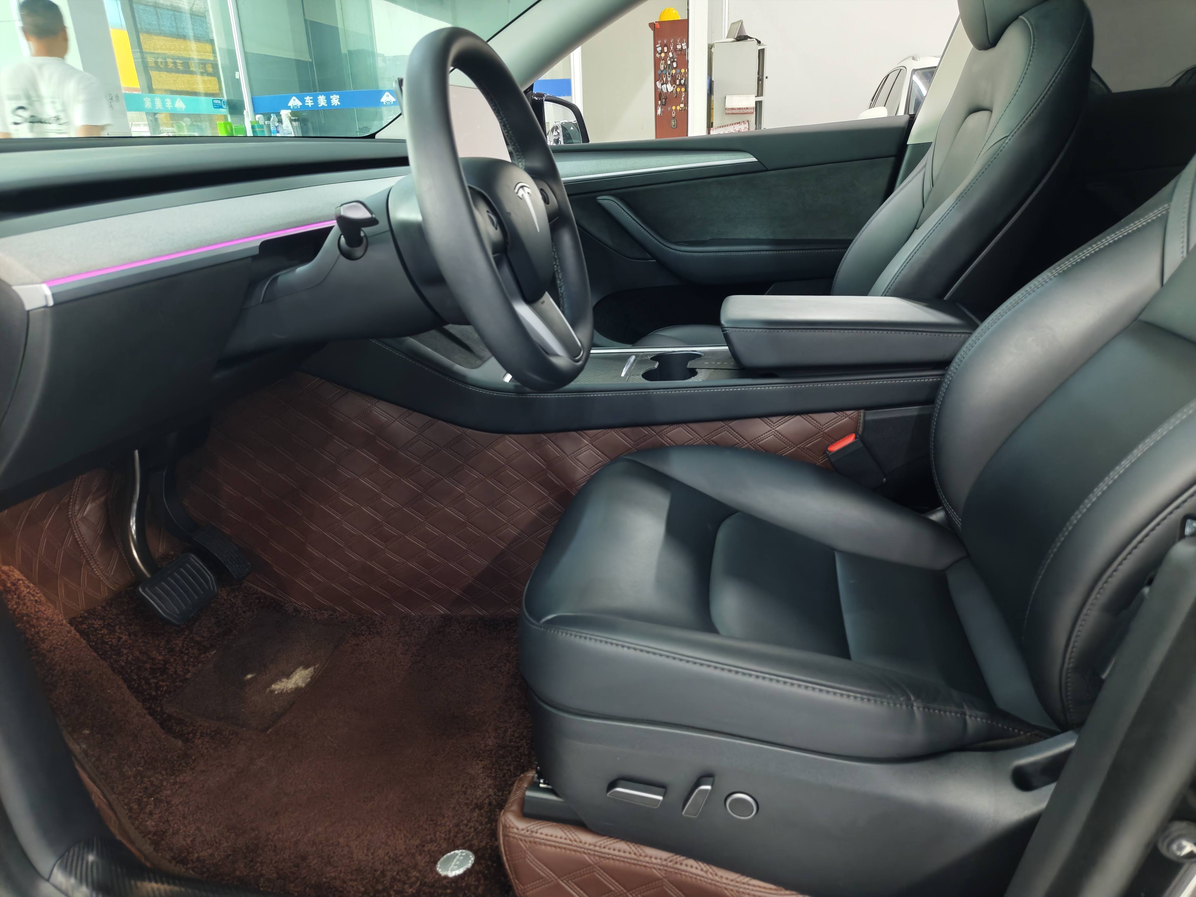 Tesla Model Y 2023 #7 Tesla Model Y 2023 car image #7