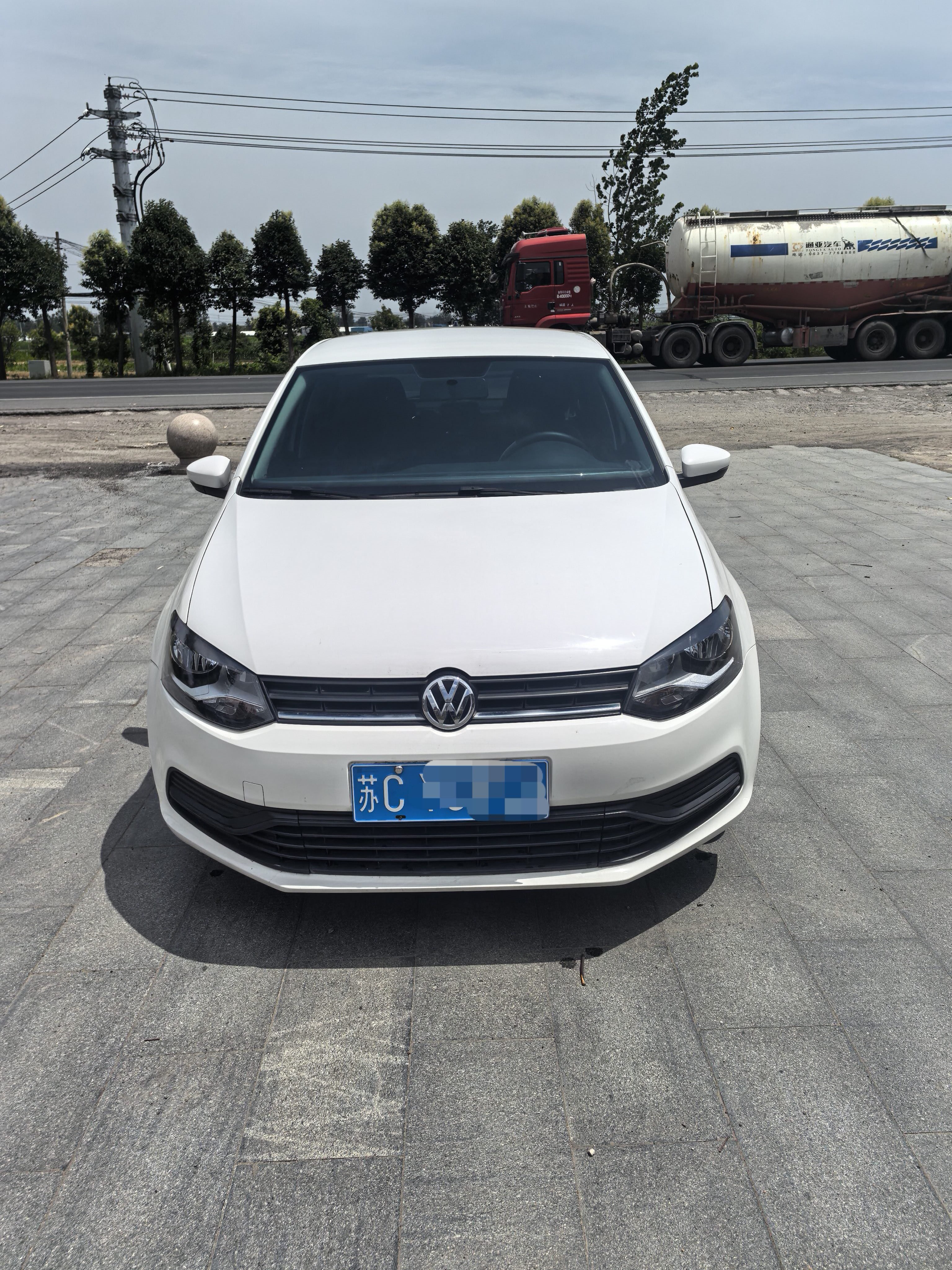 Volkswagen Polo 2017 car image #5