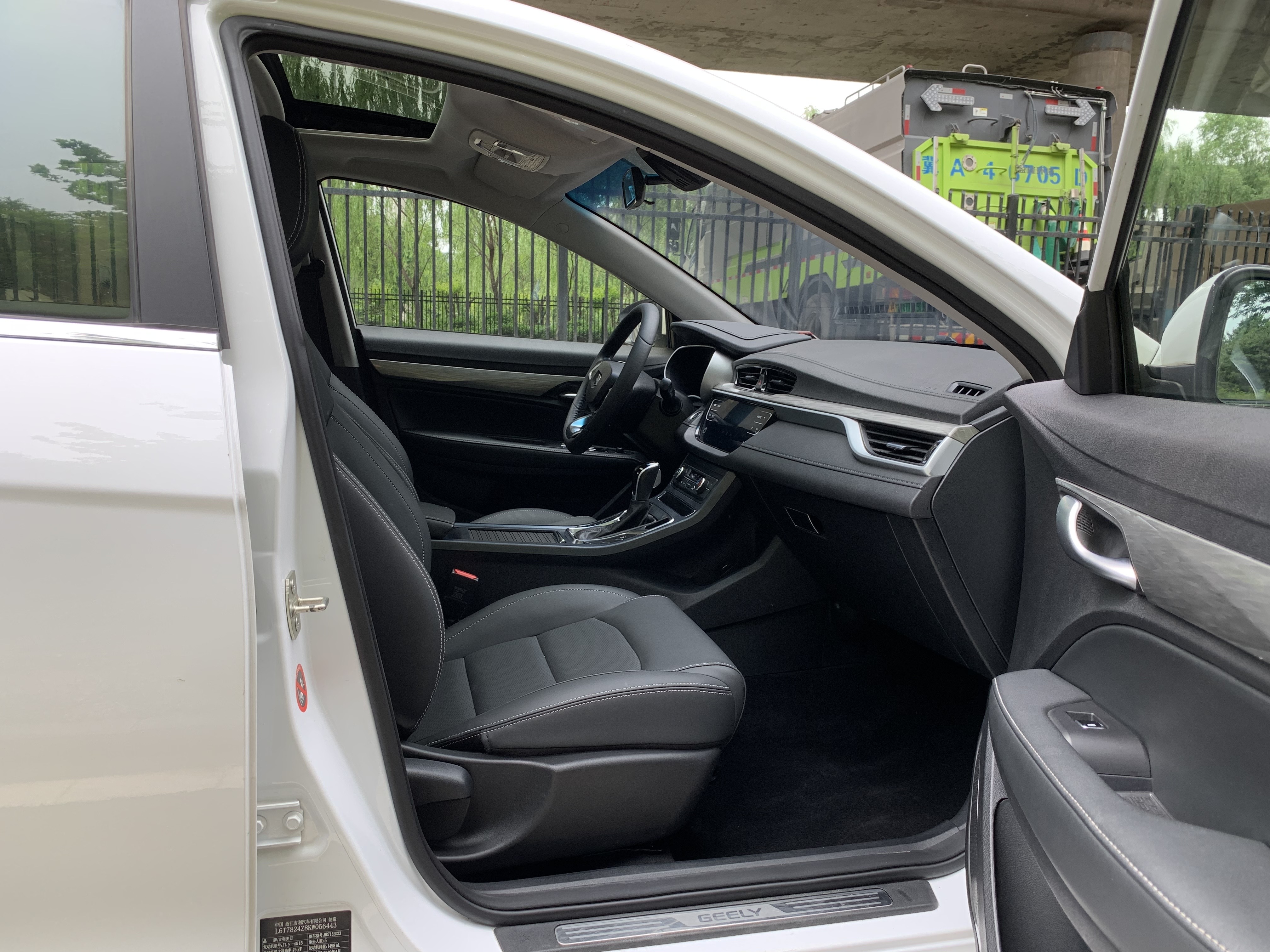 GEELY Emgrand 2019 #12 GEELY Emgrand 2019 car image #12