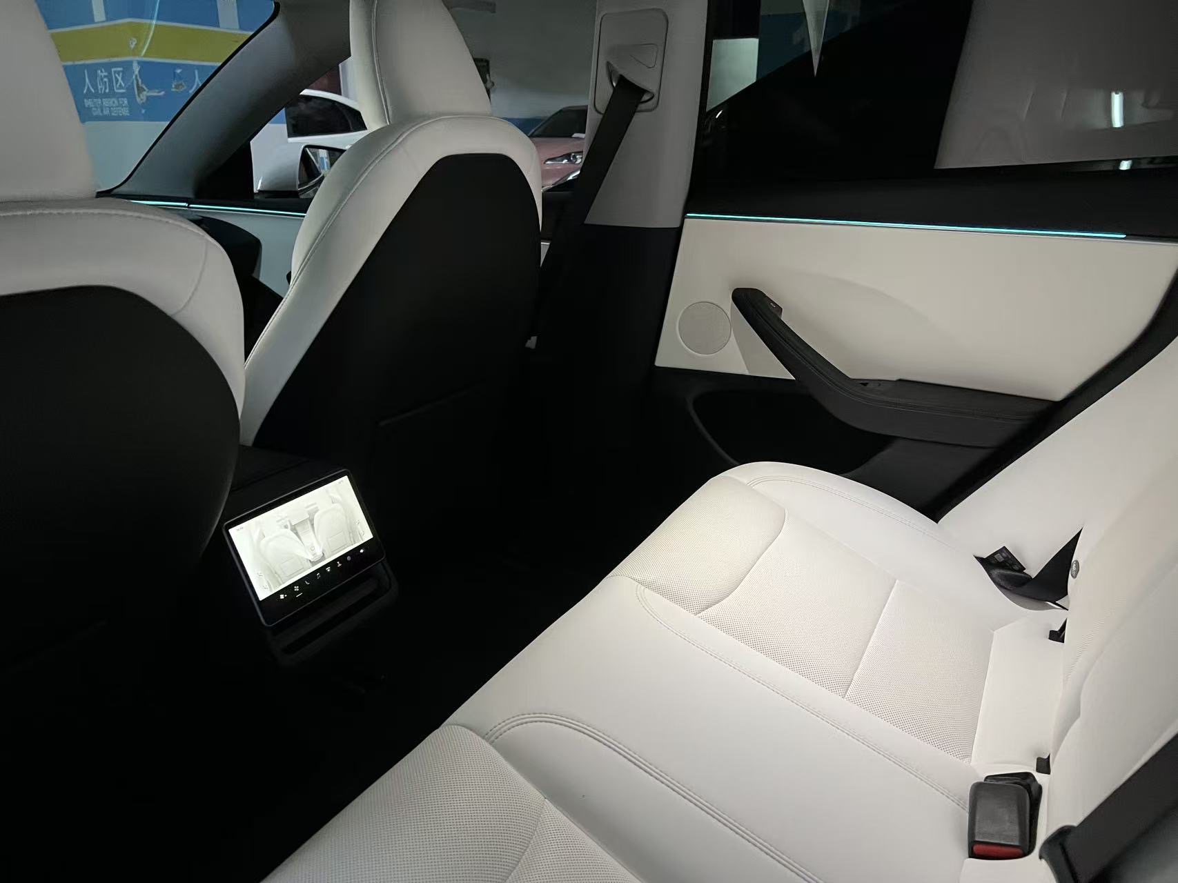 2024 #27 2024 immagine di auto #27