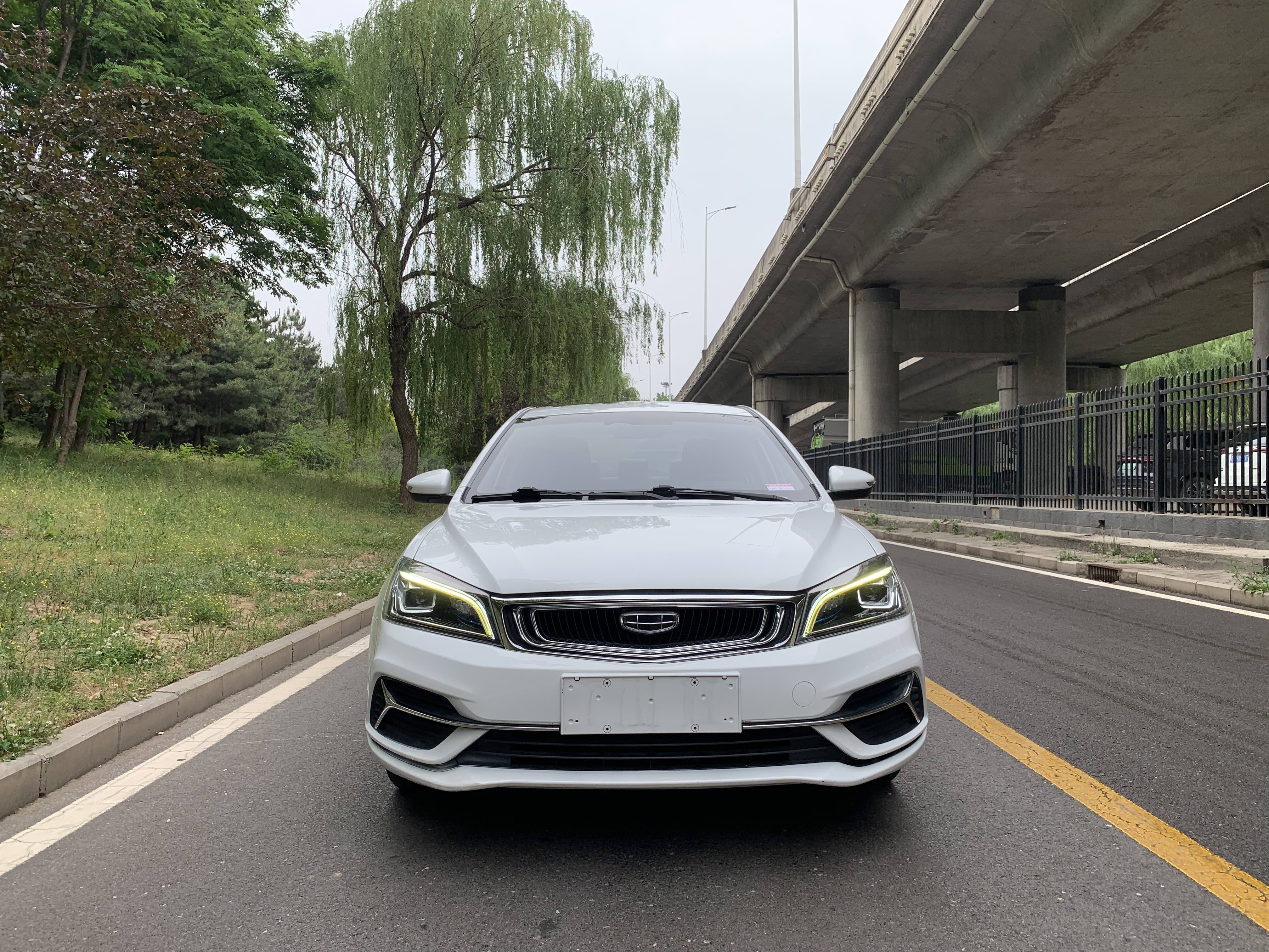 GEELY Emgrand 2019 #4 GEELY Emgrand 2019 car image #4