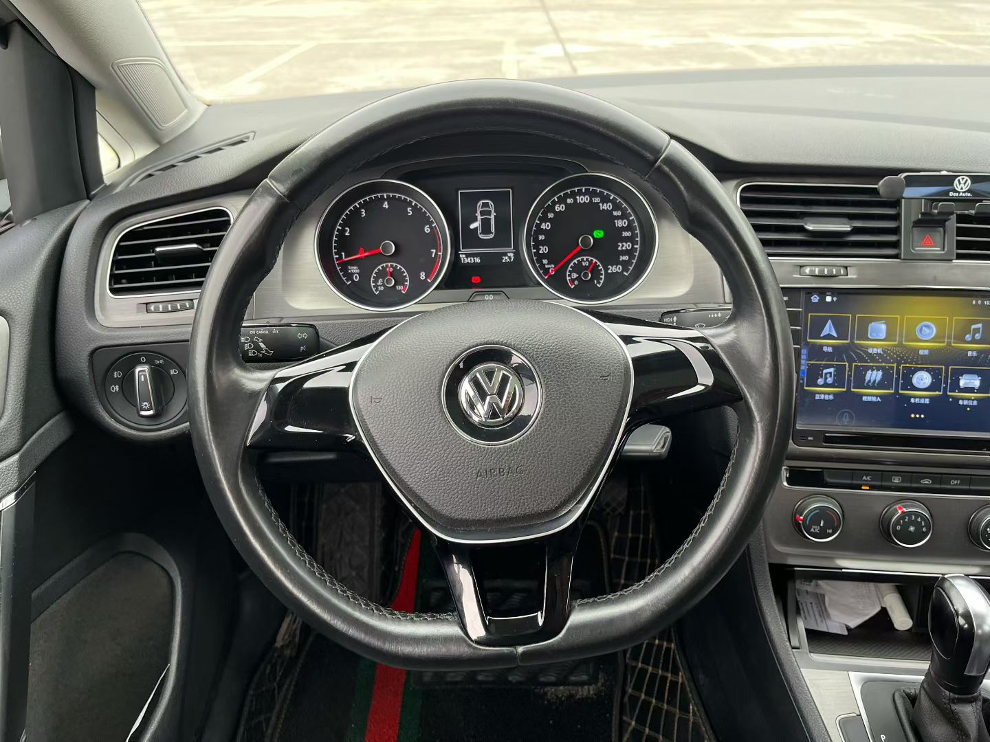 Volkswagen Golf 2015 car image #8