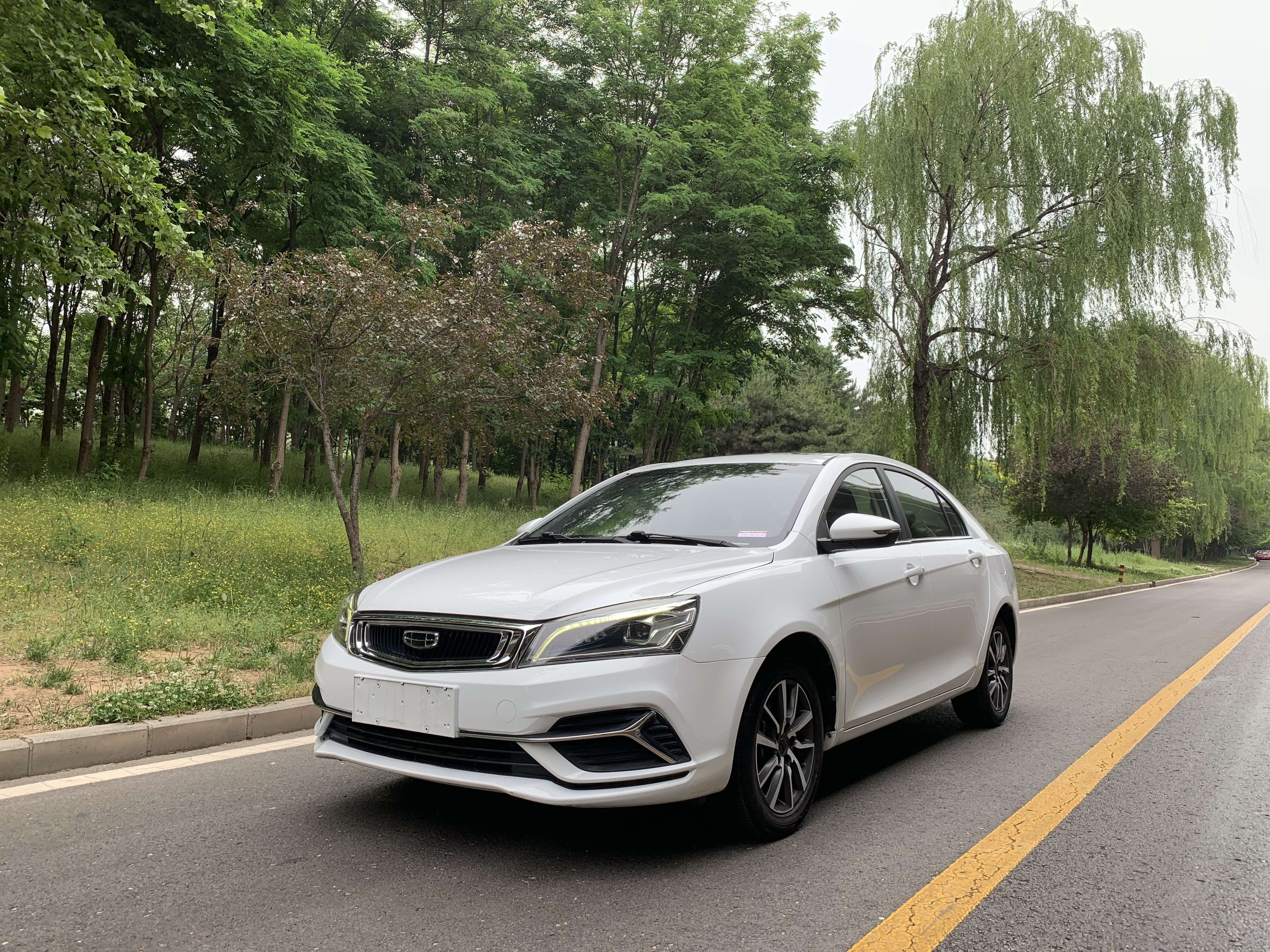 GEELY Emgrand 2019 #2 GEELY Emgrand 2019 car image #2
