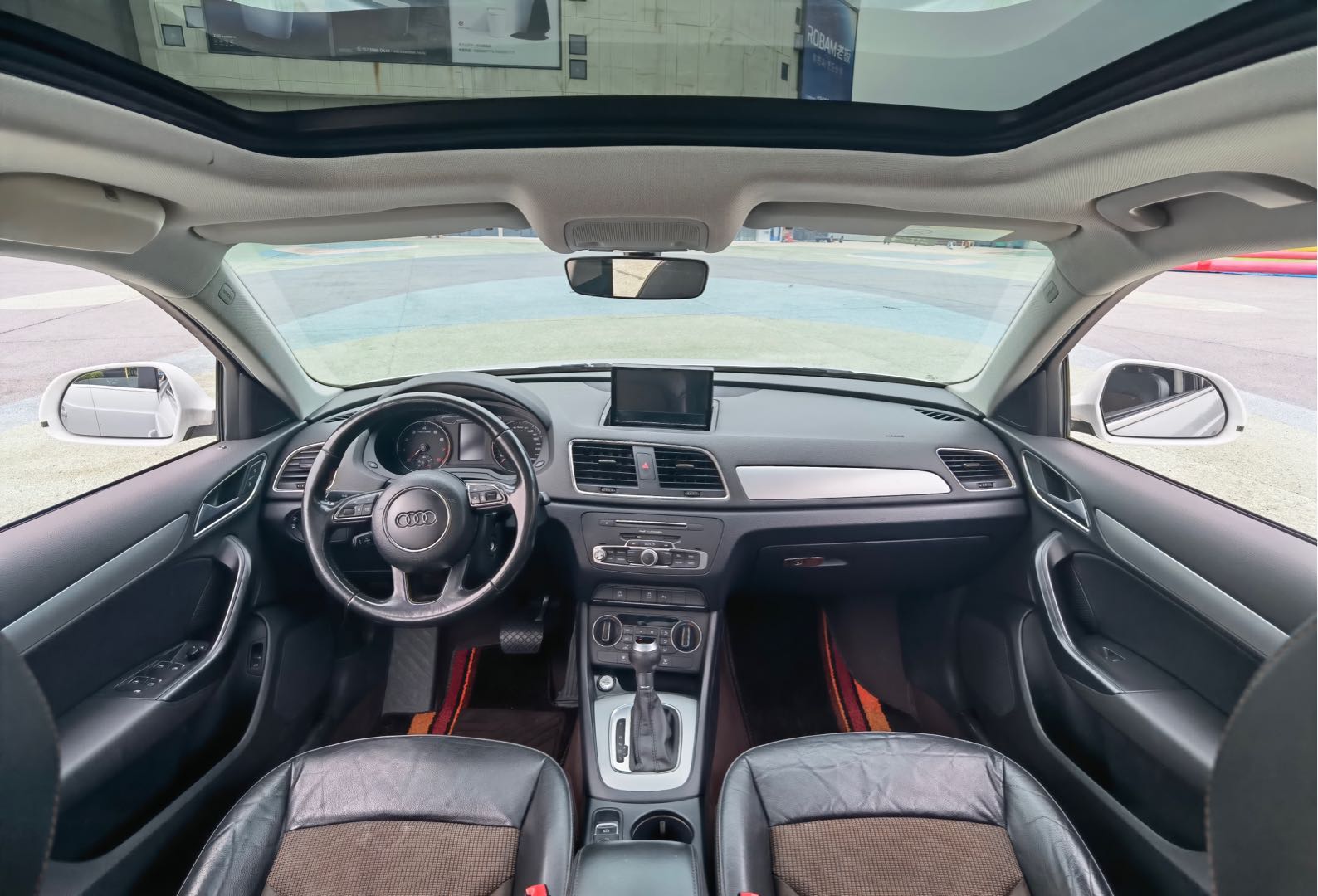 Audi Q3 2016 car image #7