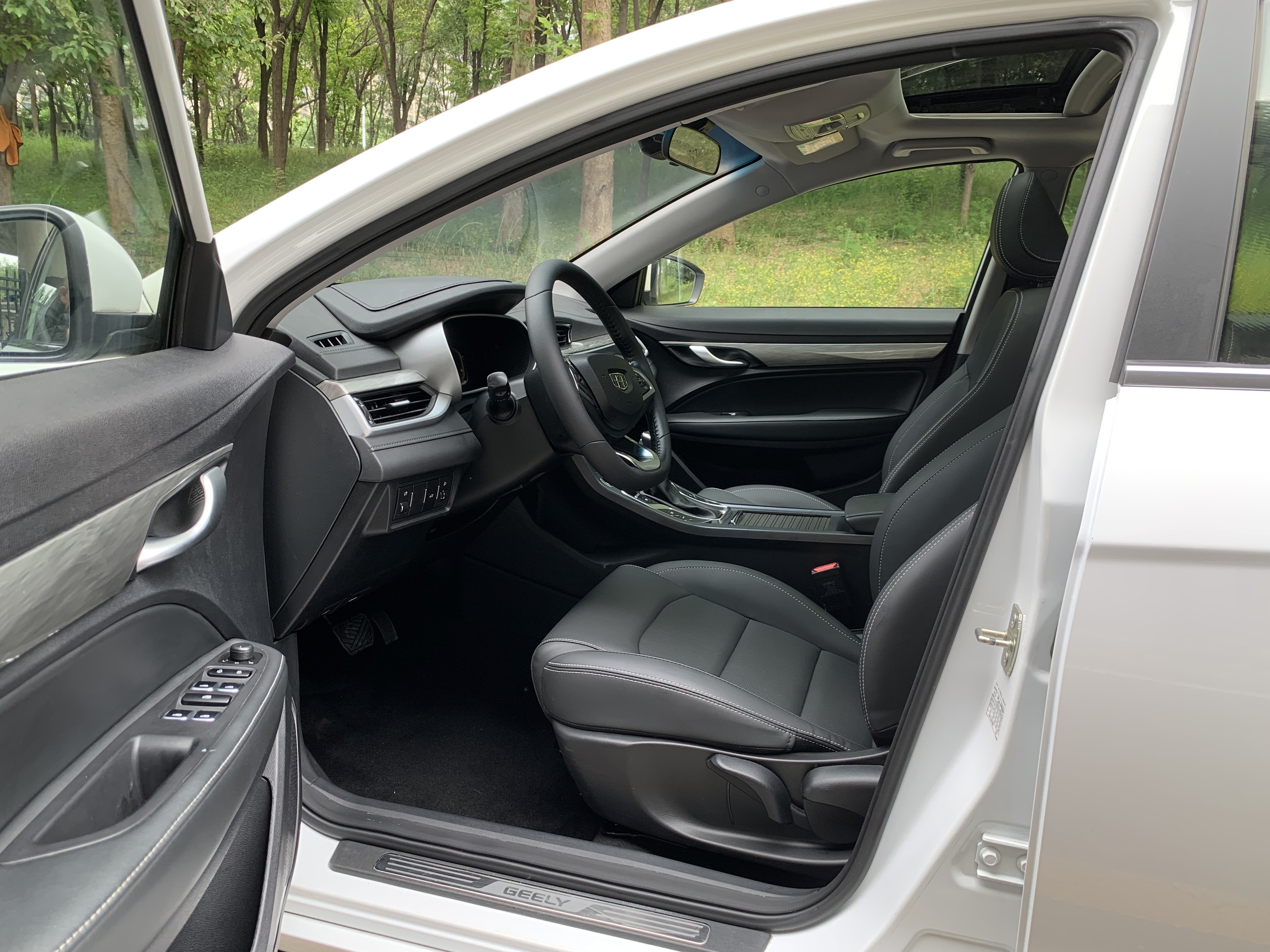 GEELY Emgrand 2019 #9 GEELY Emgrand 2019 car image #9