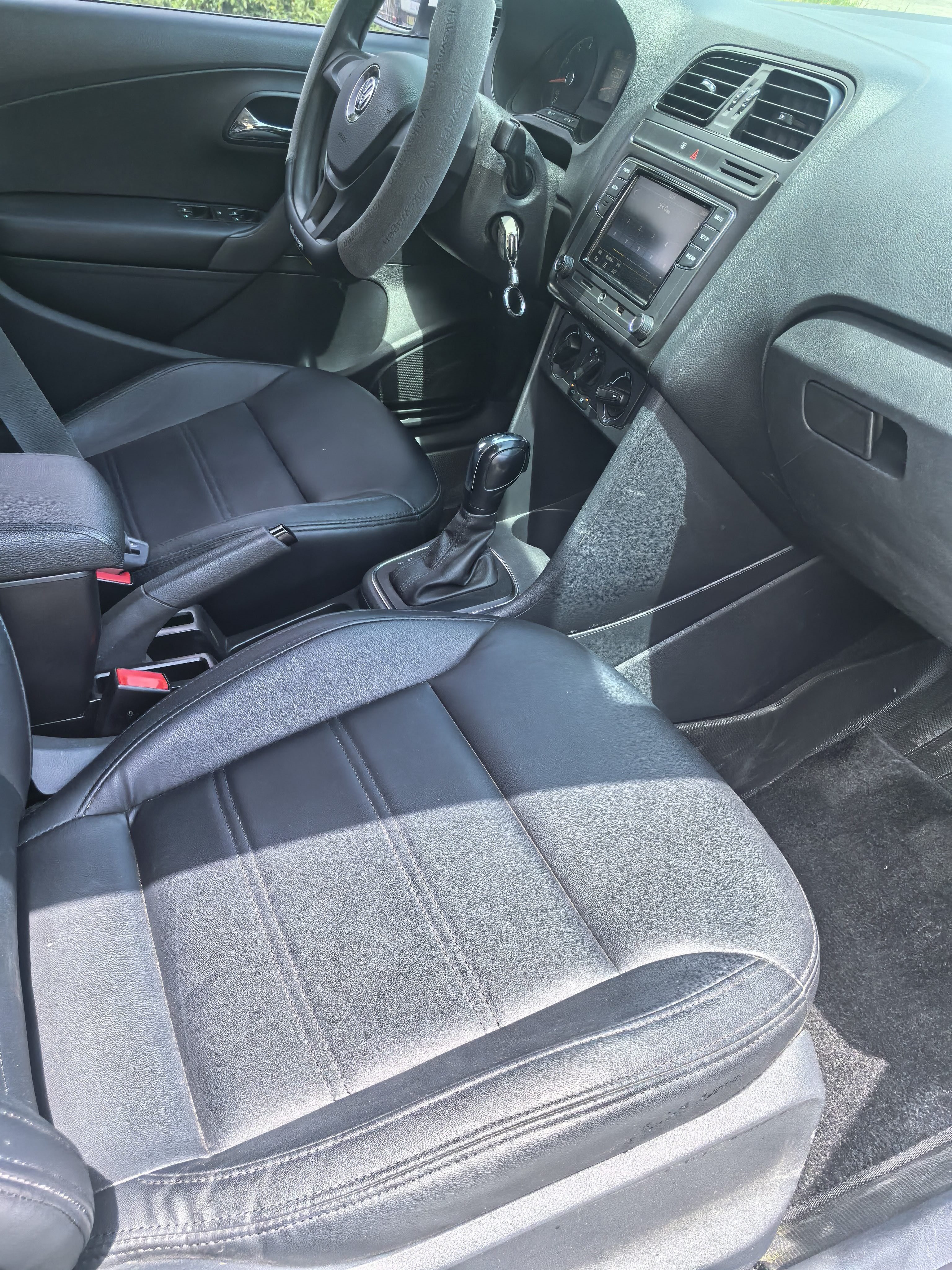 Volkswagen Polo 2017 car image #6