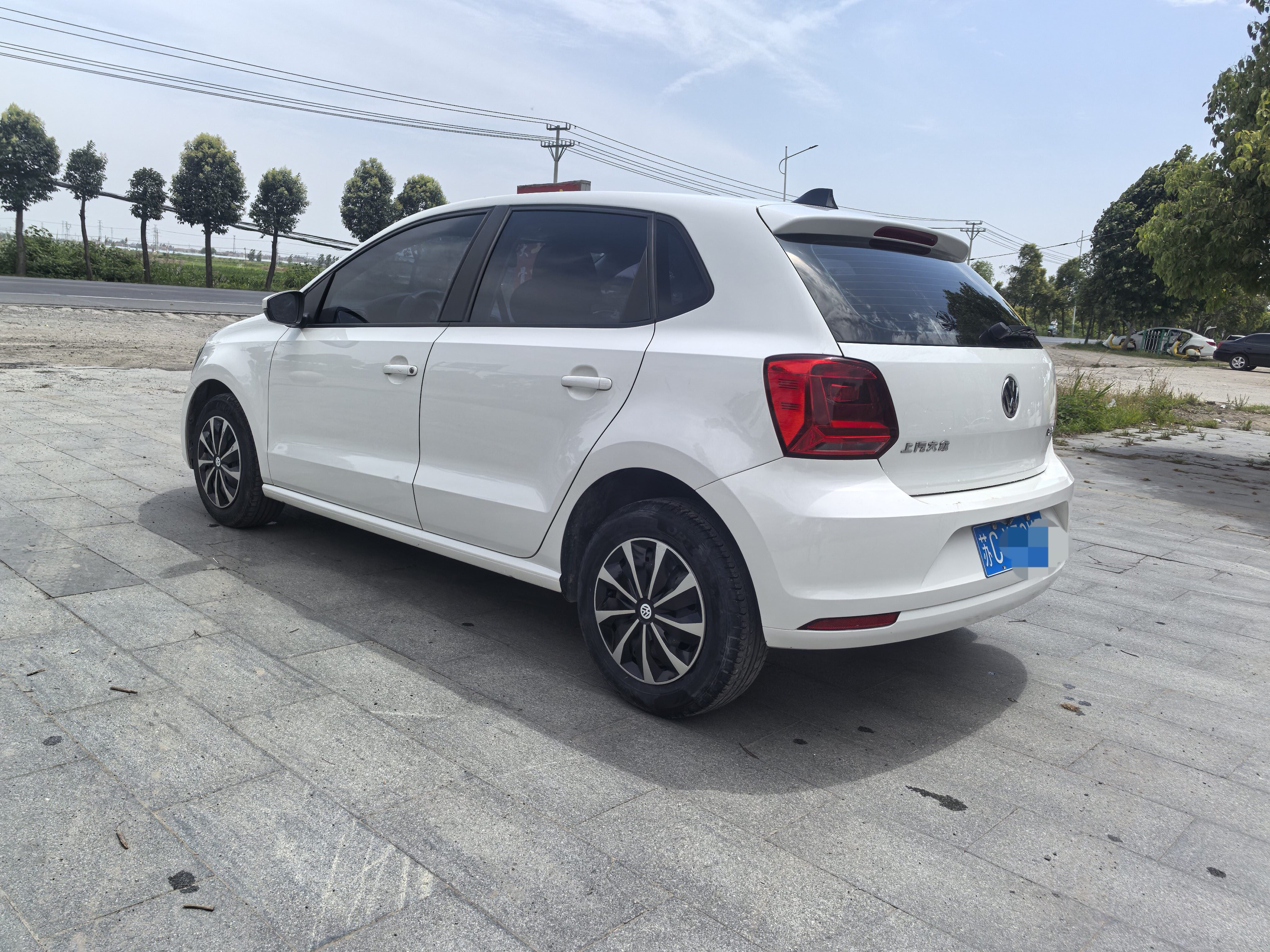 Volkswagen Polo 2017 car image #10