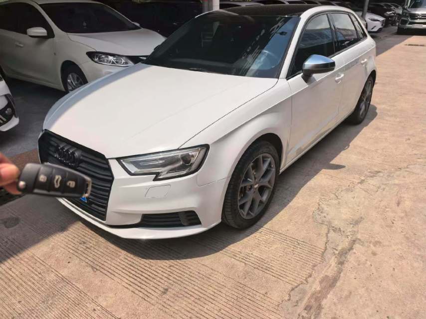 Audi A3 2017 car image #2