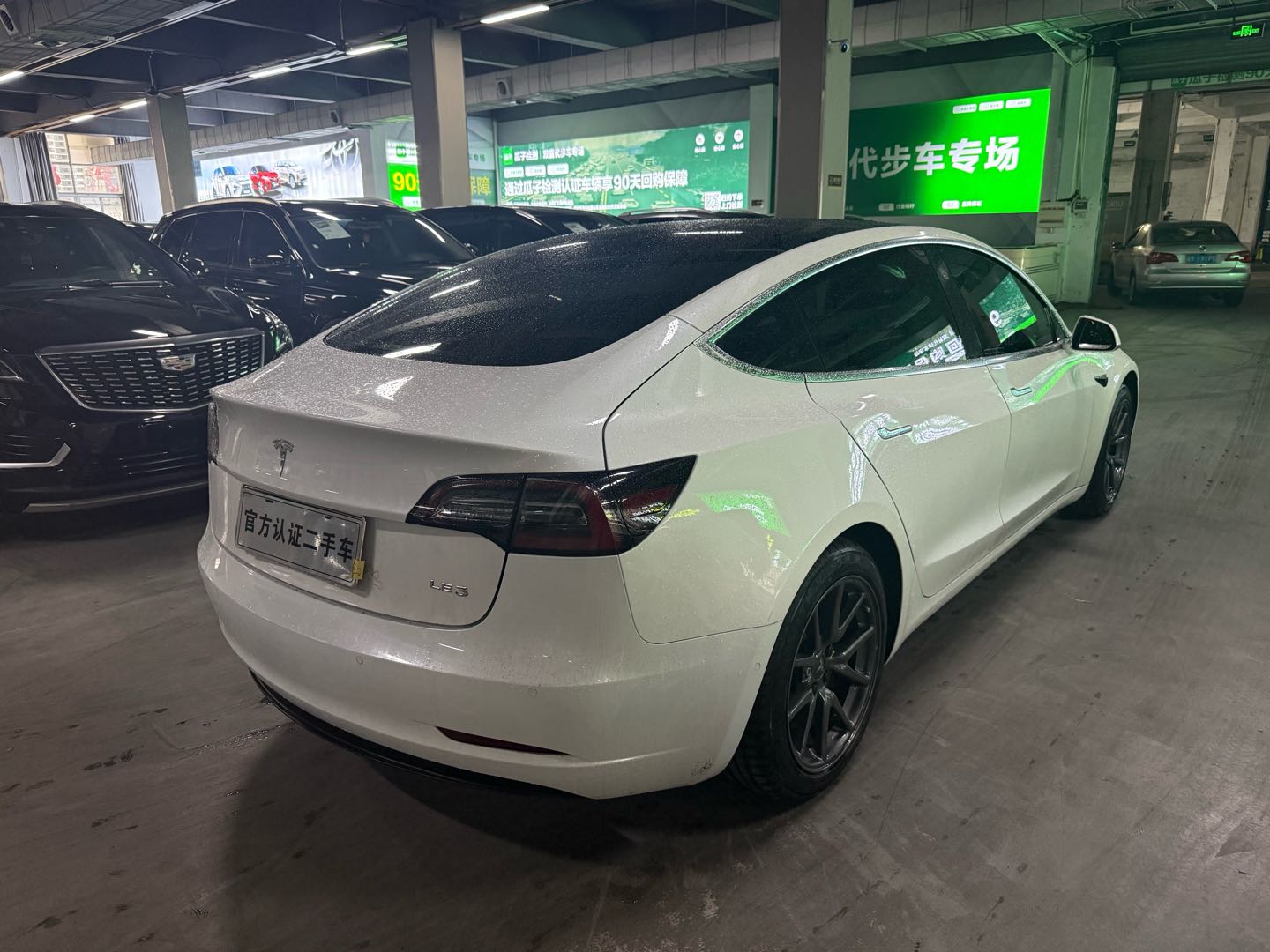 Tesla Model 3 2020 immagine di auto #11