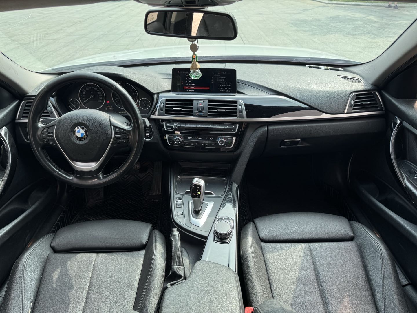 BMW 3 Series 2019 #7 BMW 3 Series 2019 car image #7