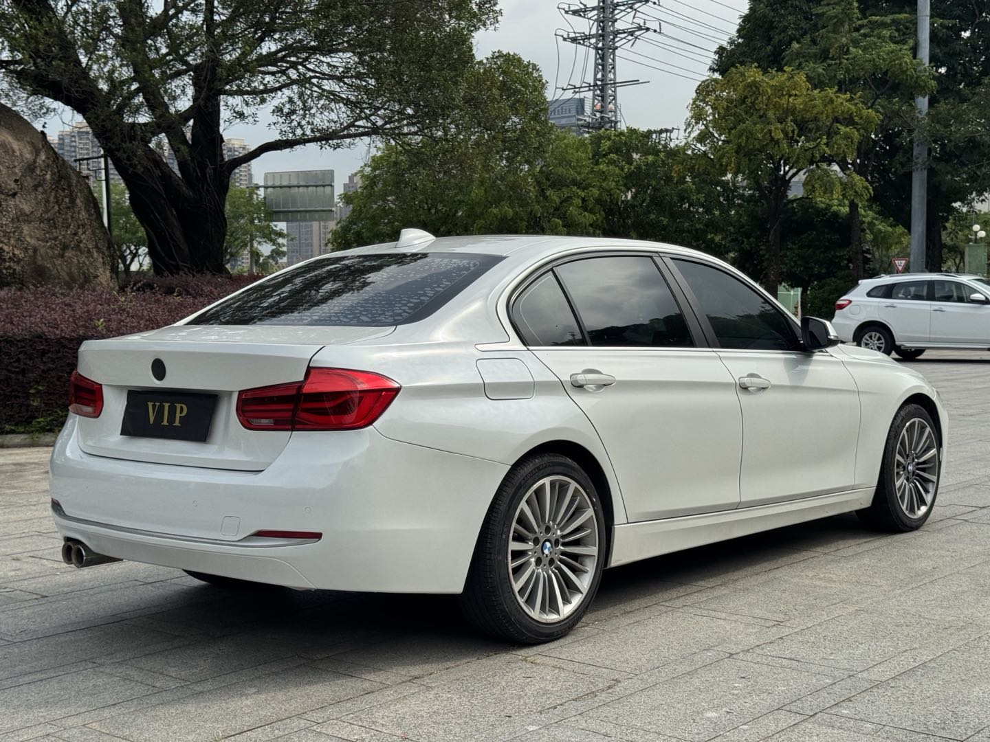 BMW 3 Series 2019 #11 BMW 3 Series 2019 car image #11