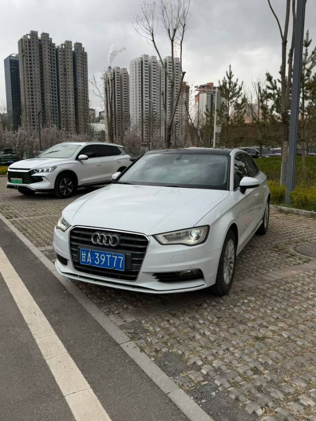 Audi A3 2015 car image #2