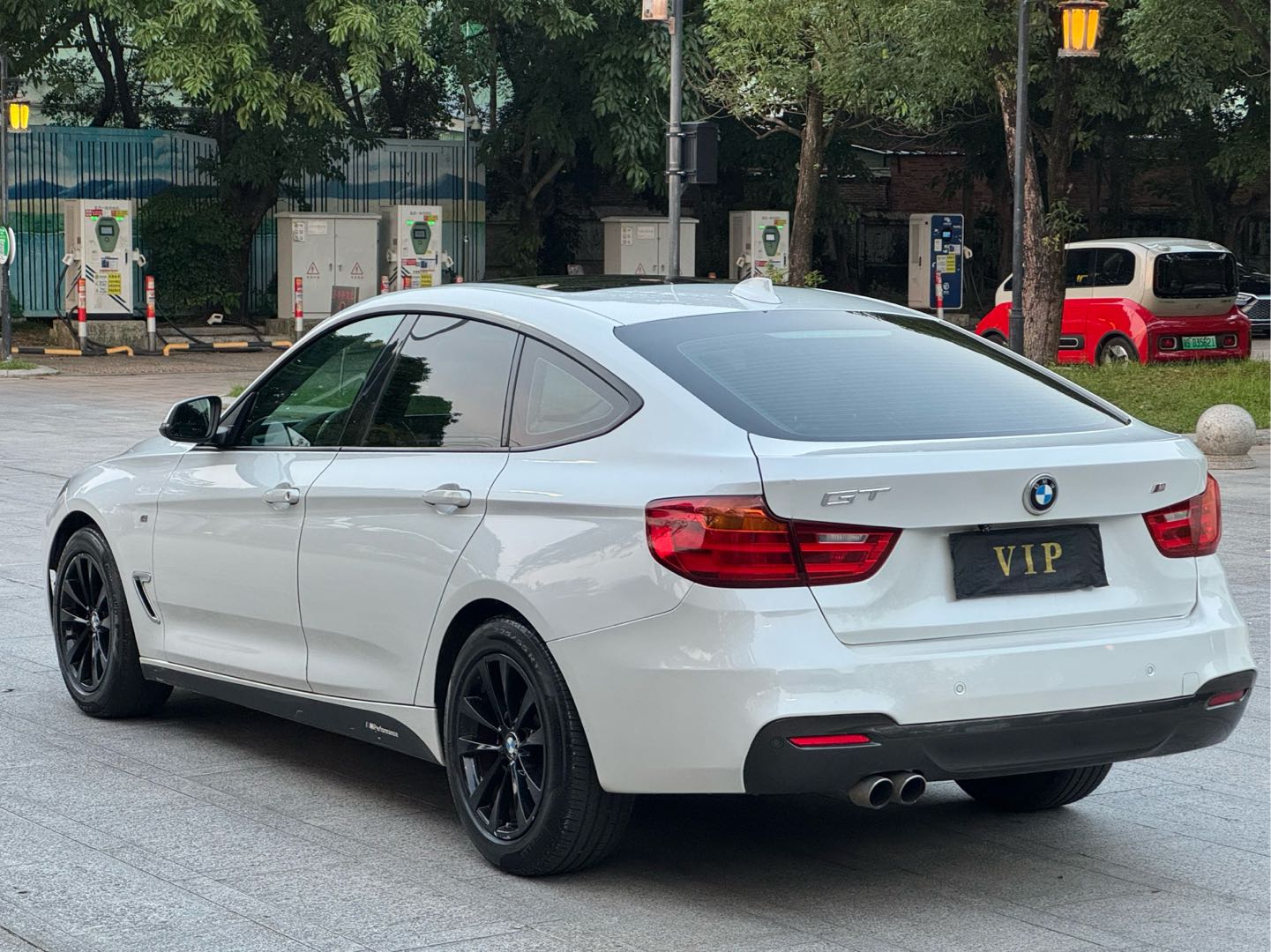 BMW 3 Series GT 2016 #10 BMW 3 Series GT 2016 car image #10