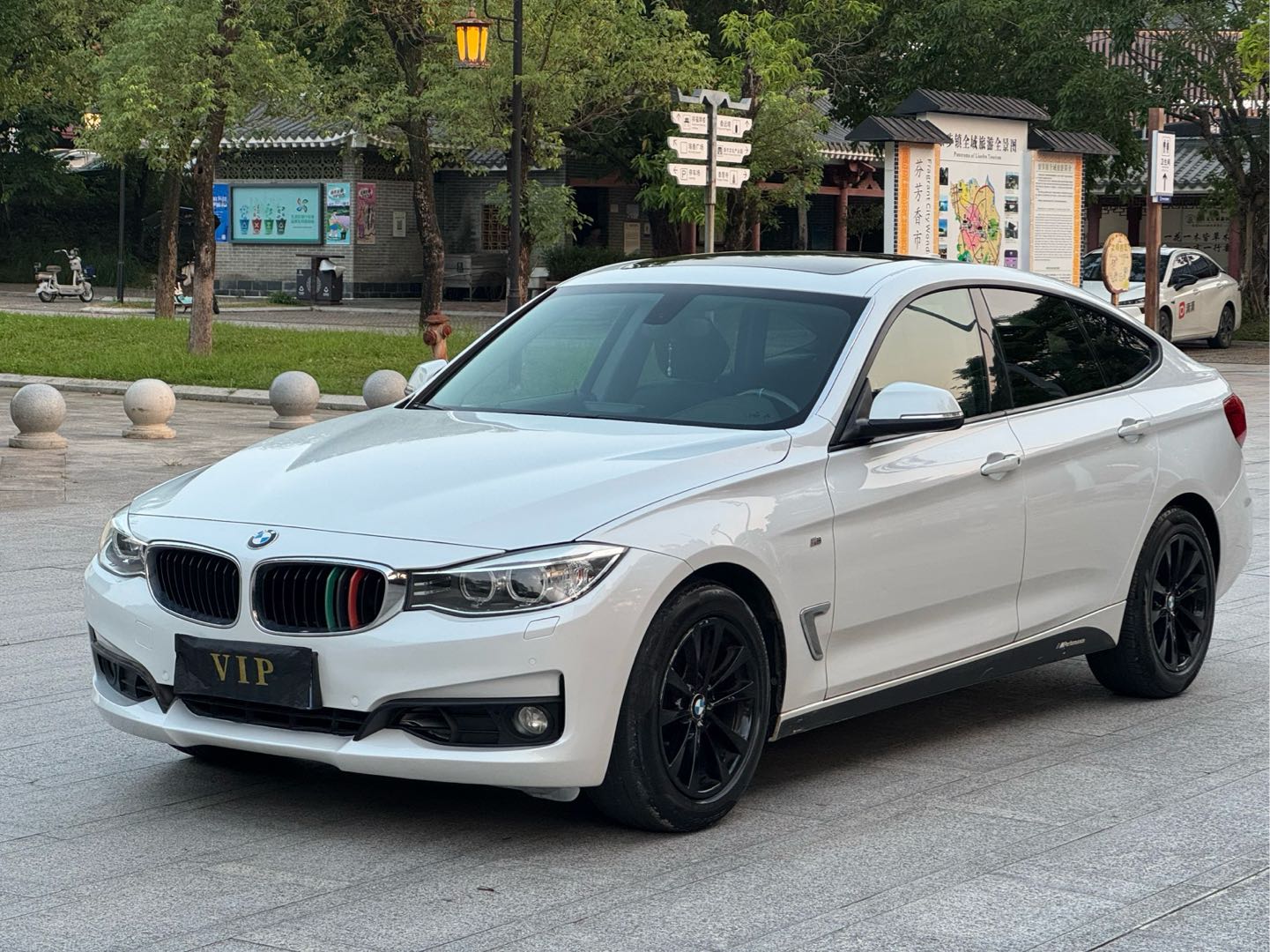 BMW 3 Series GT 2016 #2 BMW 3 Series GT 2016 car image #2