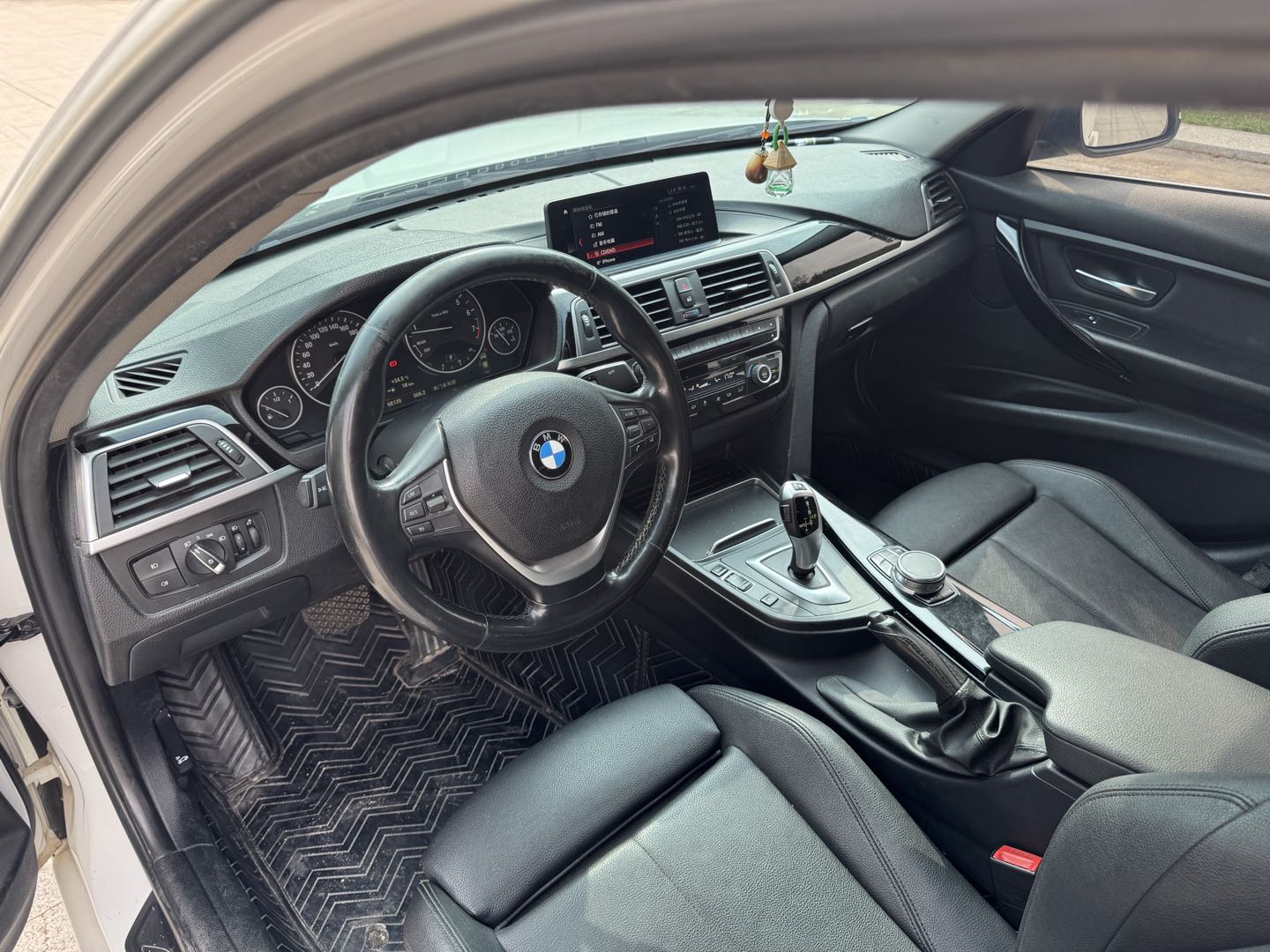 BMW 3 Series 2019 #6 BMW 3 Series 2019 car image #6