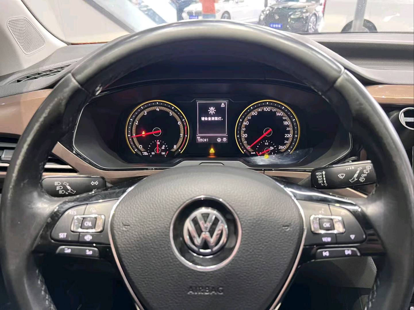 Volkswagen Tharu 2019 car image #12