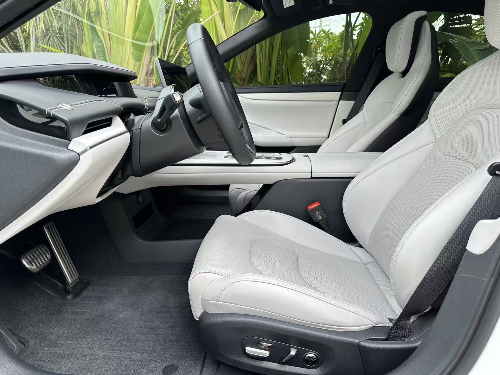 2024 #13 2024 immagine di auto #13
