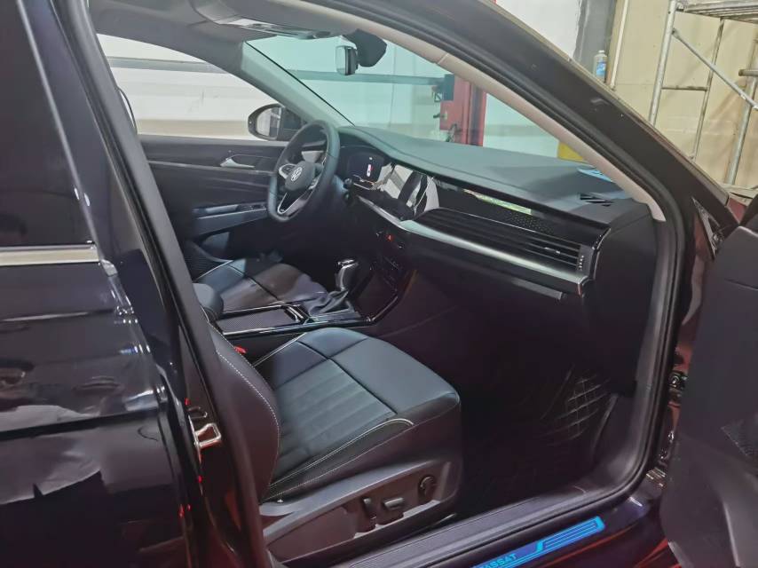 Volkswagen Tharu 2020 car image #6