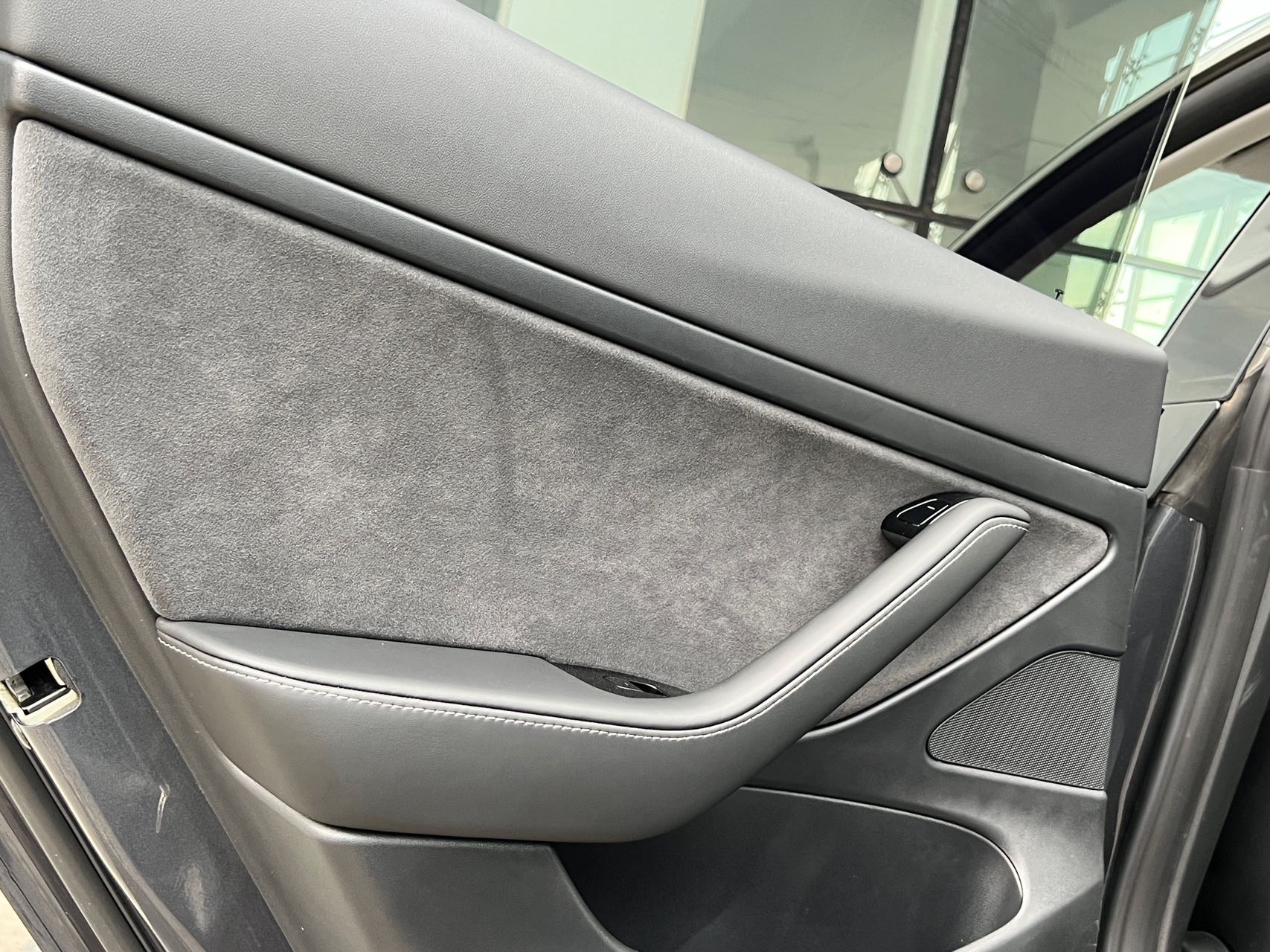 Tesla Model 3 2020 car image #18