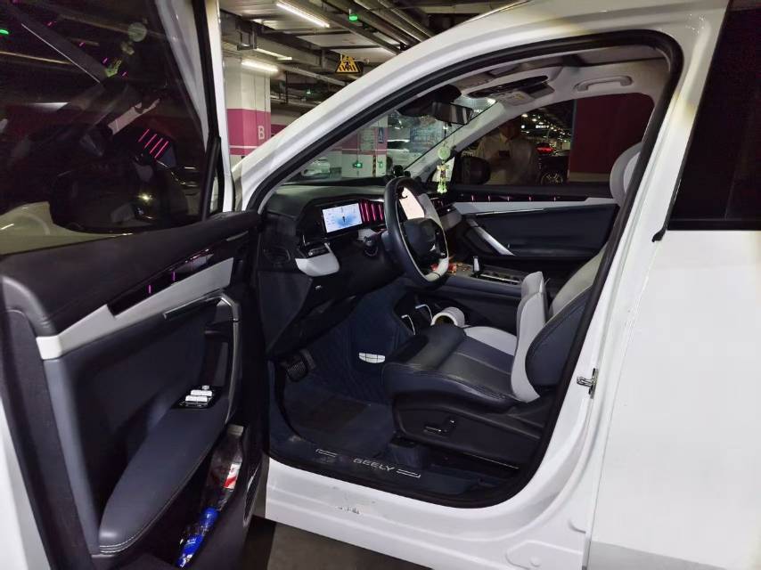 GEELY Boyue L 2024 car image #5