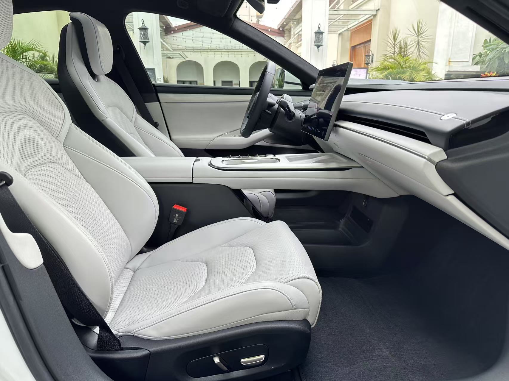 2024 #14 2024 immagine di auto #14