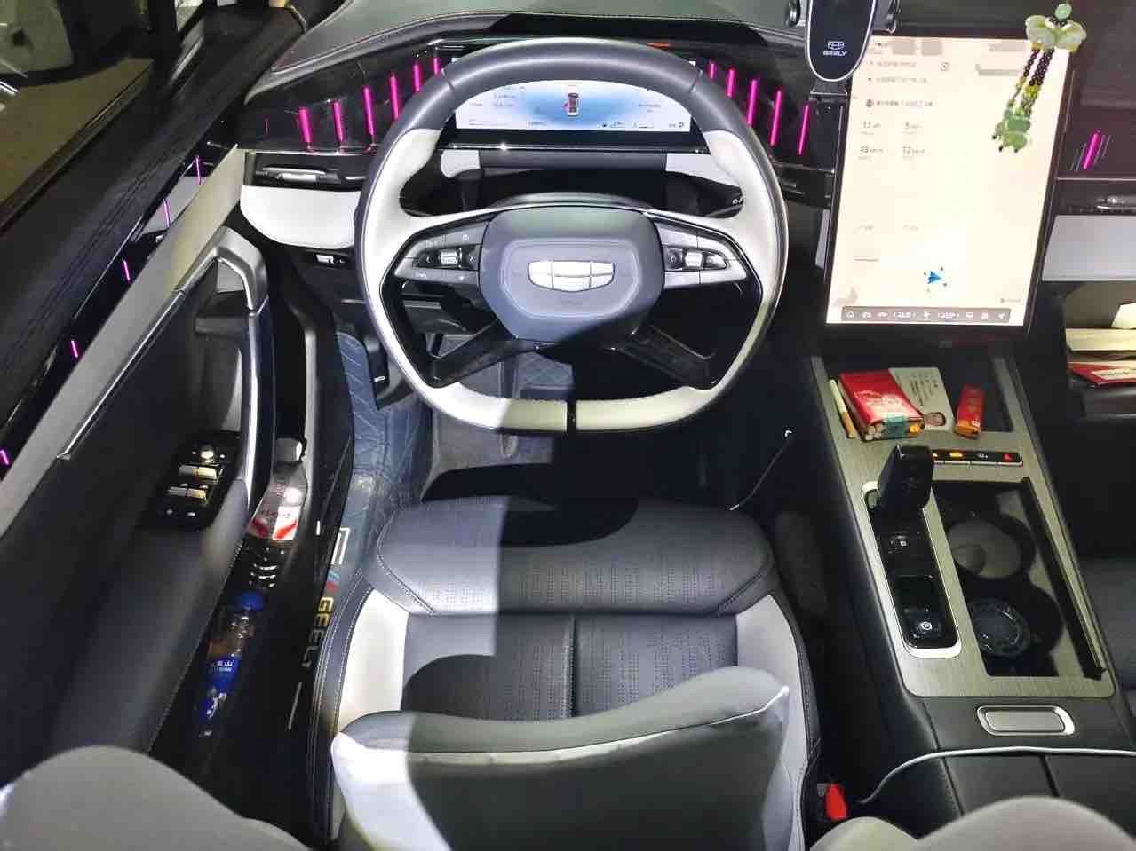 GEELY Boyue L 2024 car image #6