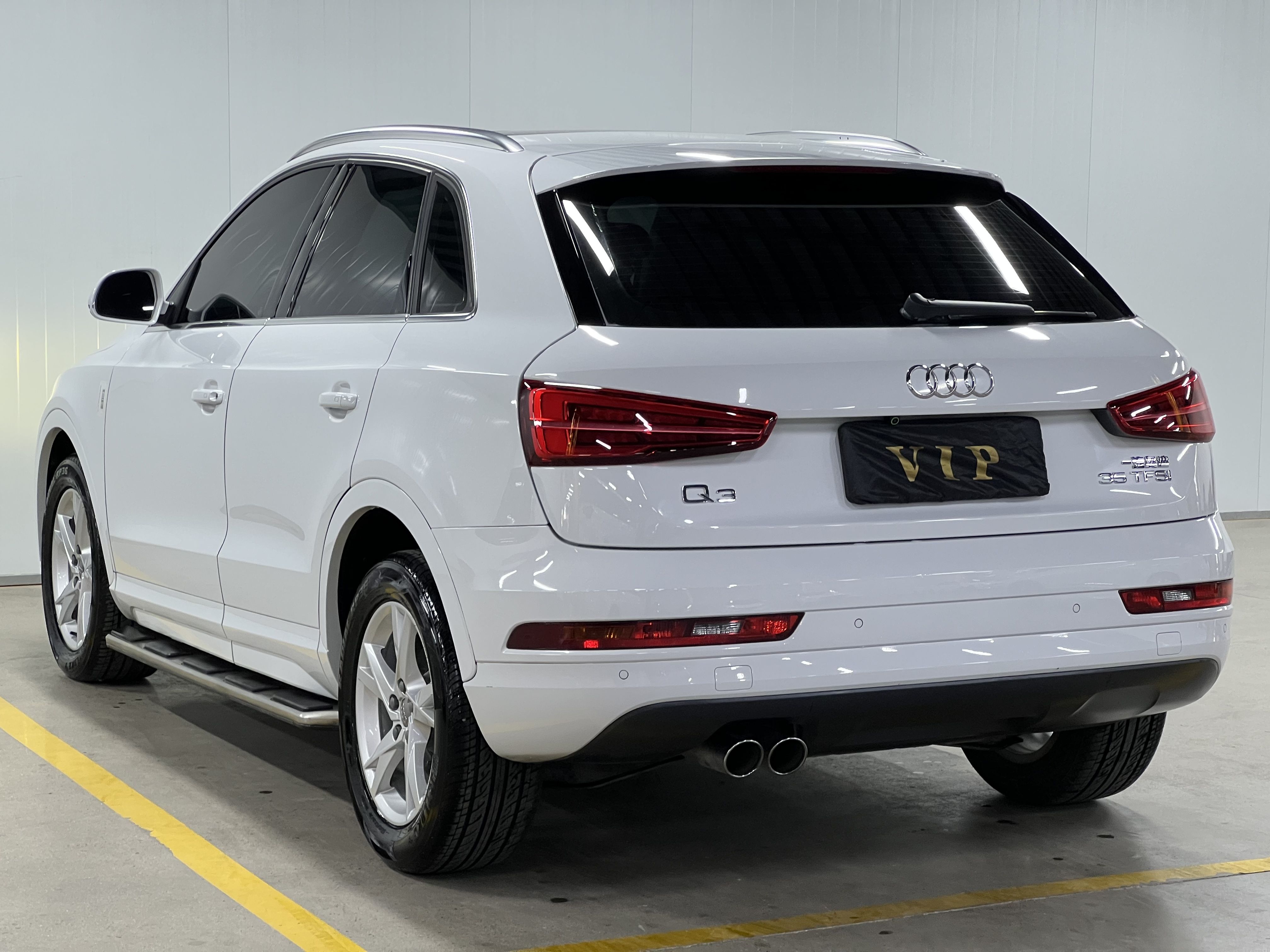 Audi Q3 2016 car image #6
