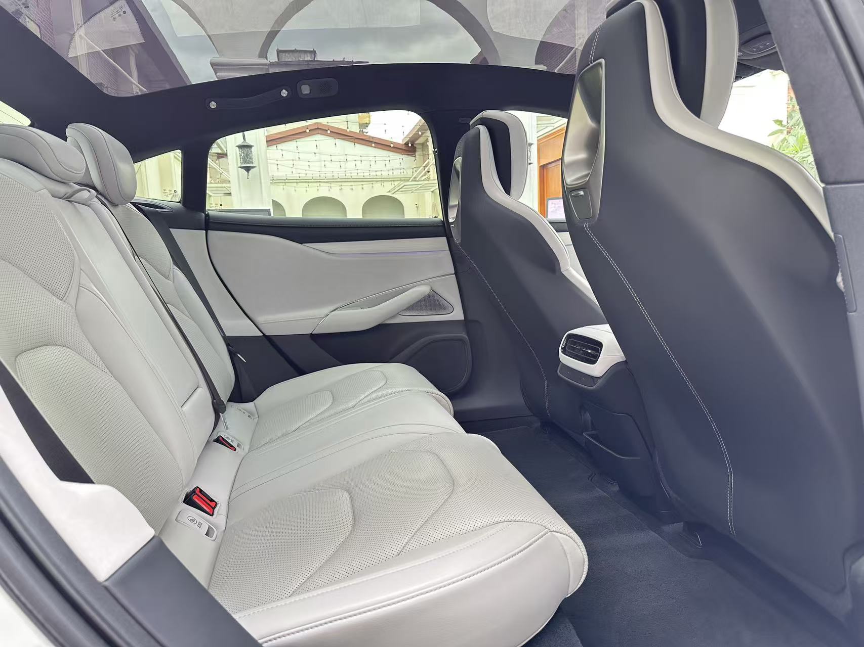 2024 #16 2024 immagine di auto #16