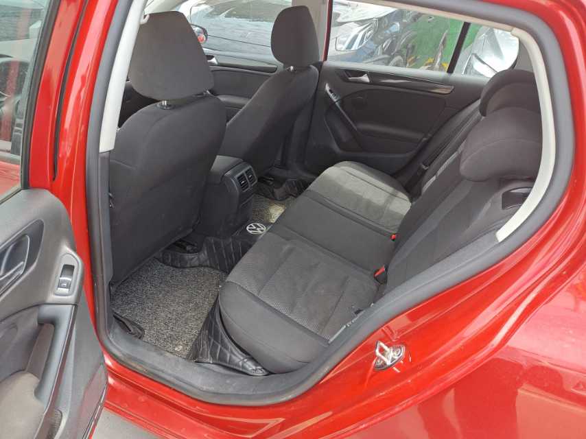 Volkswagen Golf 2012 car image #8