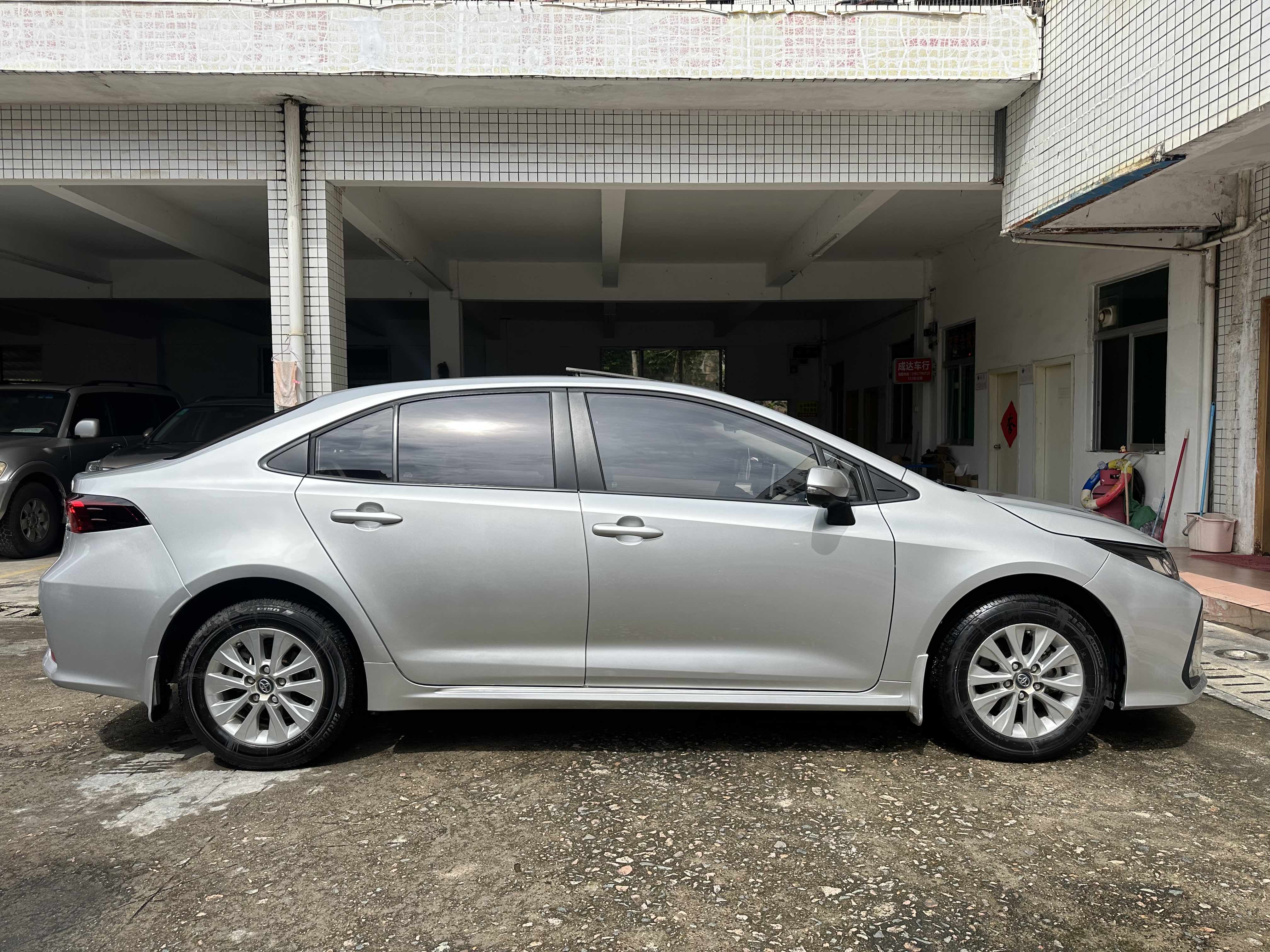 Toyota Corolla 2020 immagine di auto #11