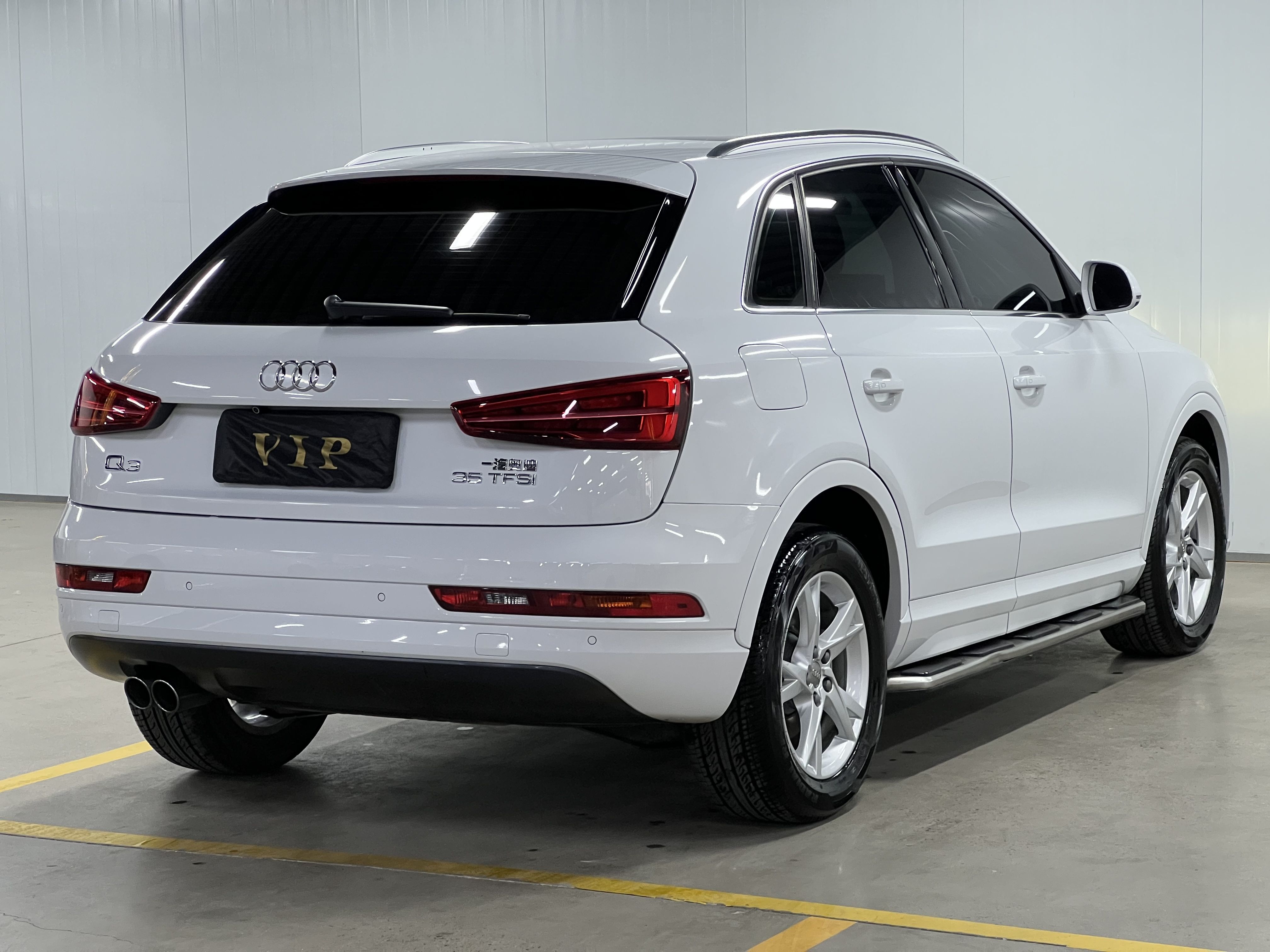 Audi Q3 2016 car image #5