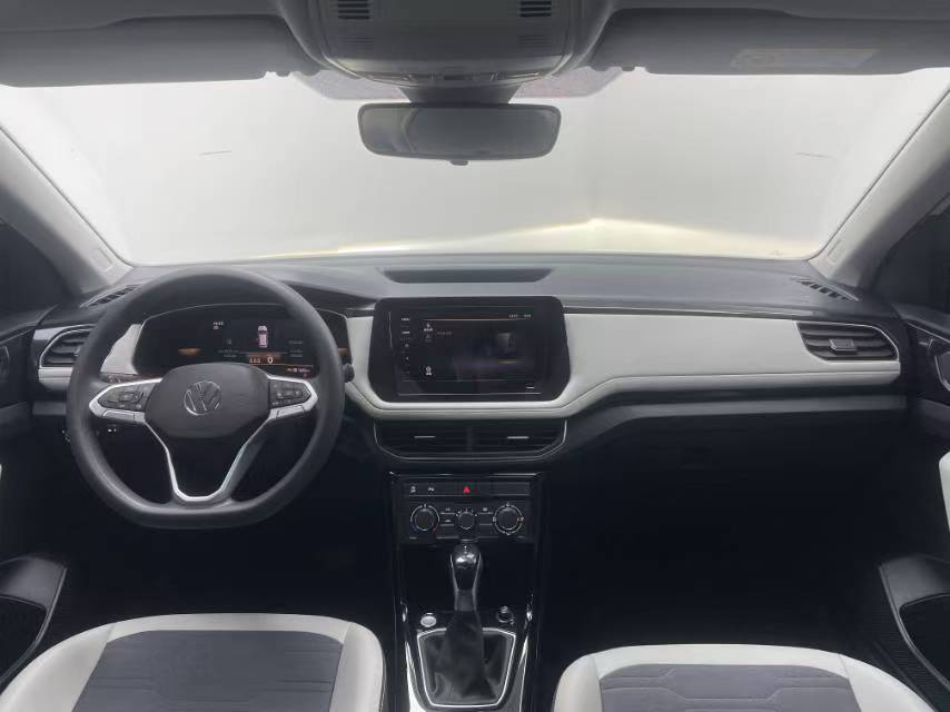 Volkswagen Tharu 2025 car image #7