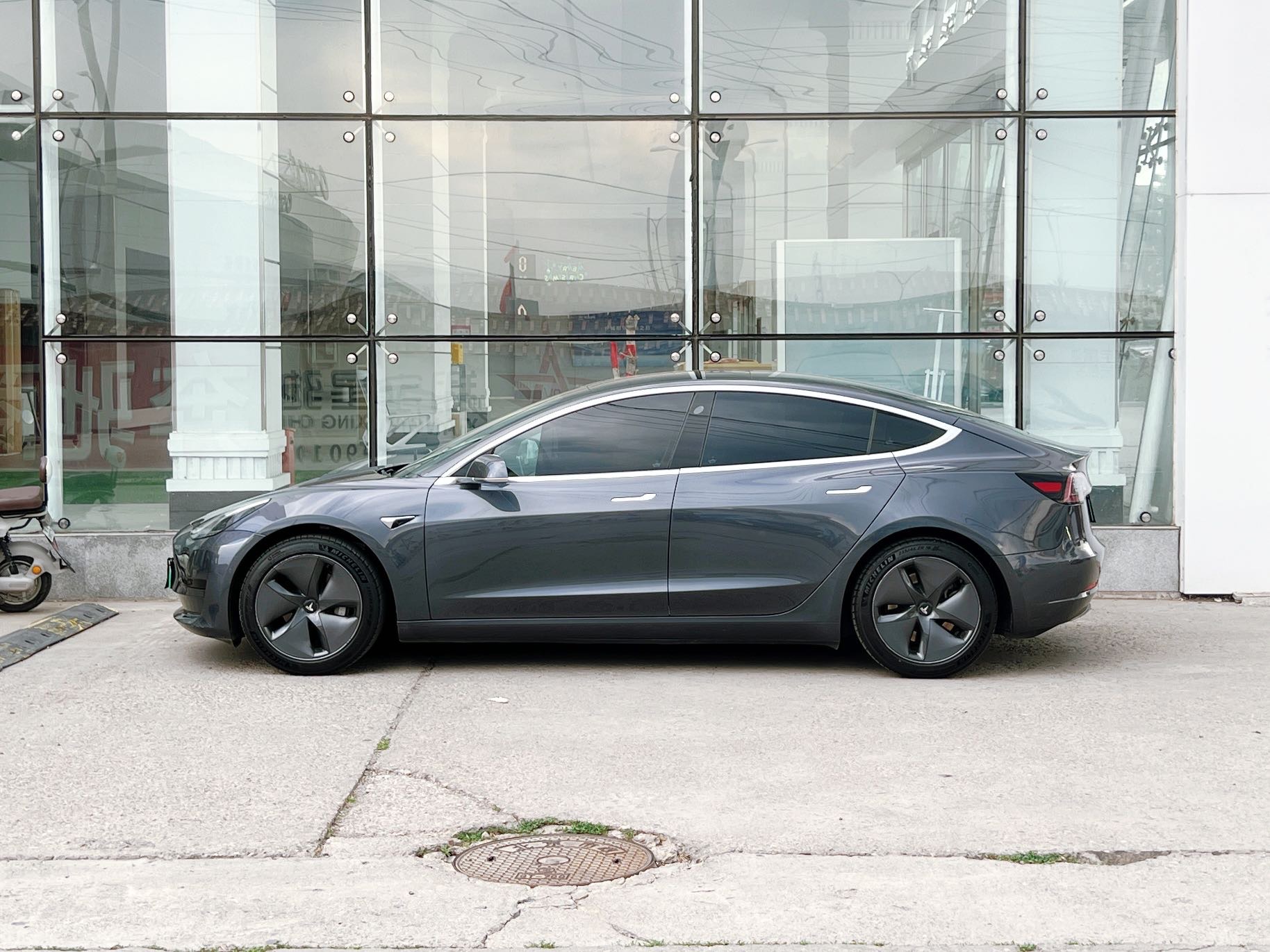 Tesla Model 3 2020 car image #10