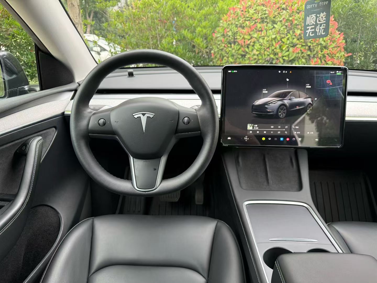Tesla Model Y 2024 car image #11