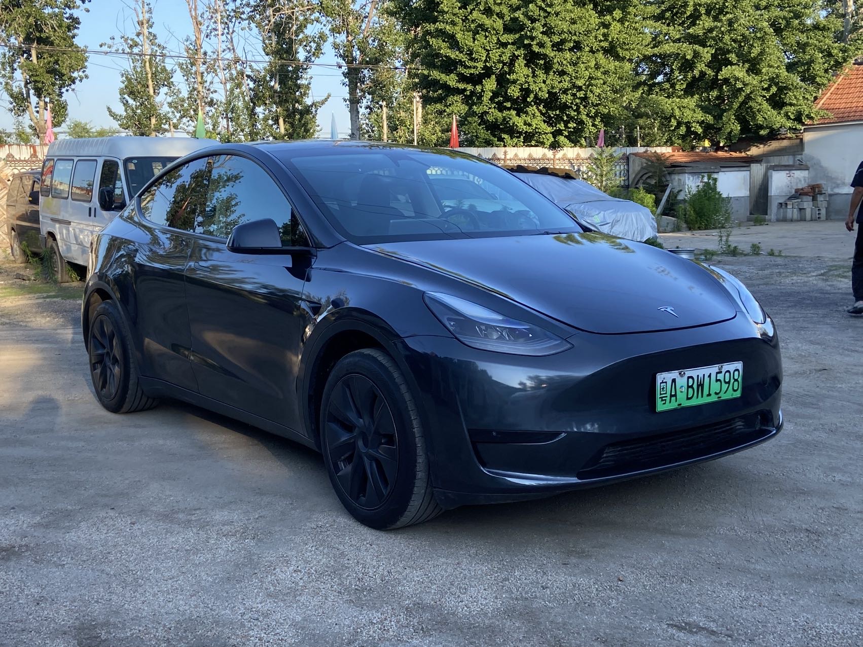 Tesla Model Y 2024 car image #3