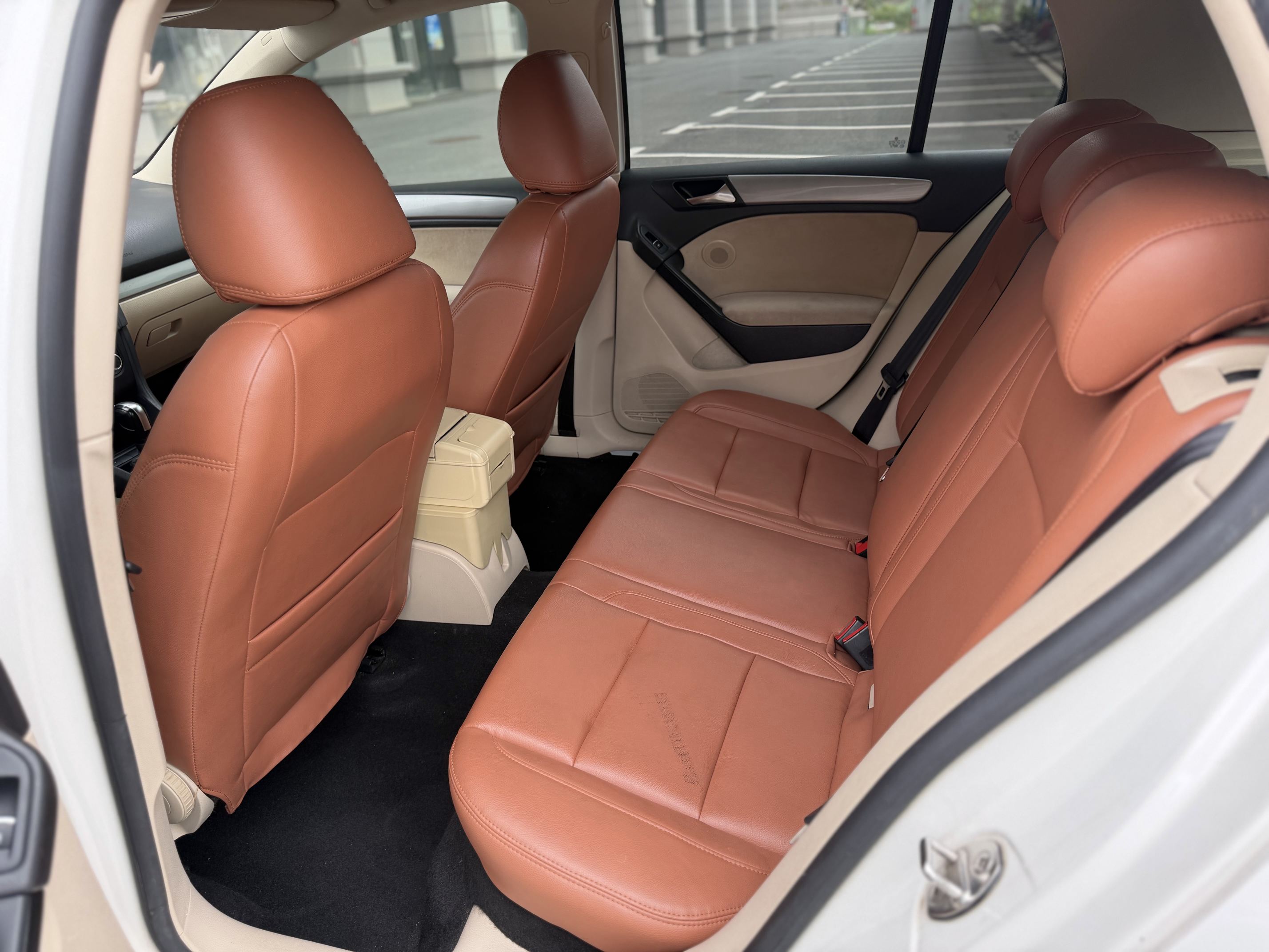 Volkswagen Golf 2013 car image #8