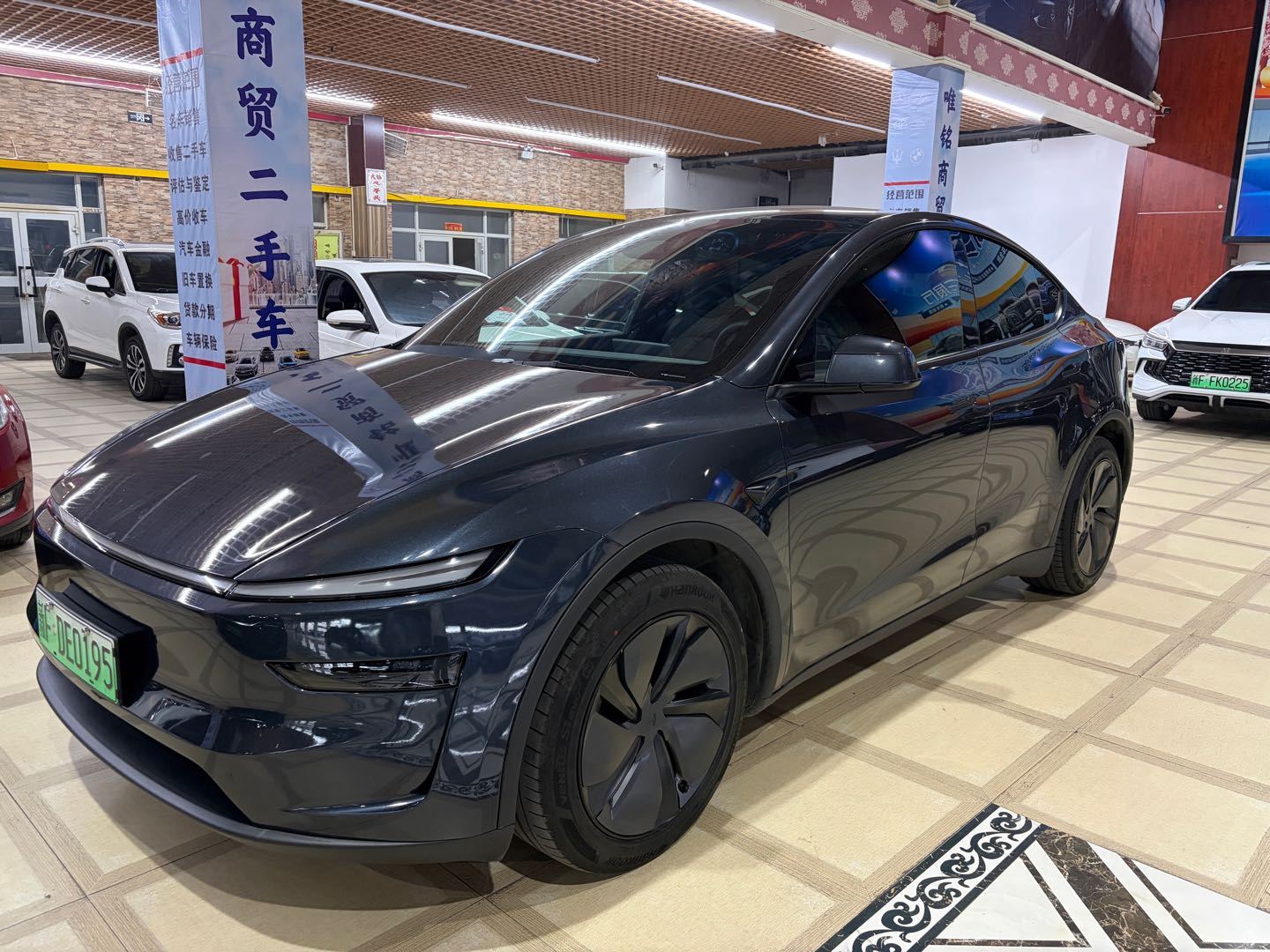 Tesla Model Y 2025 Tesla Model Y 2025 car image