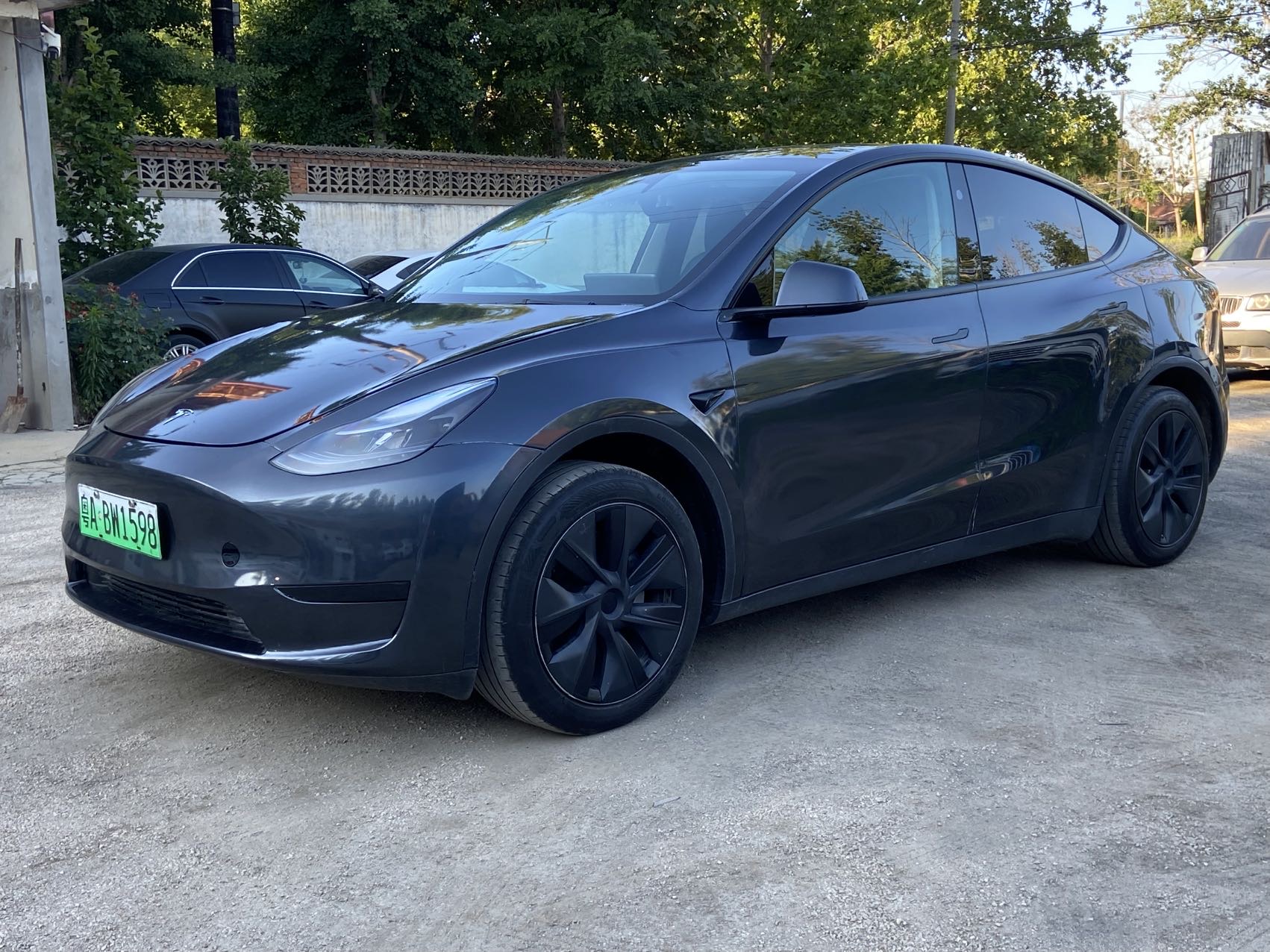 Tesla Model Y 2024 car image 