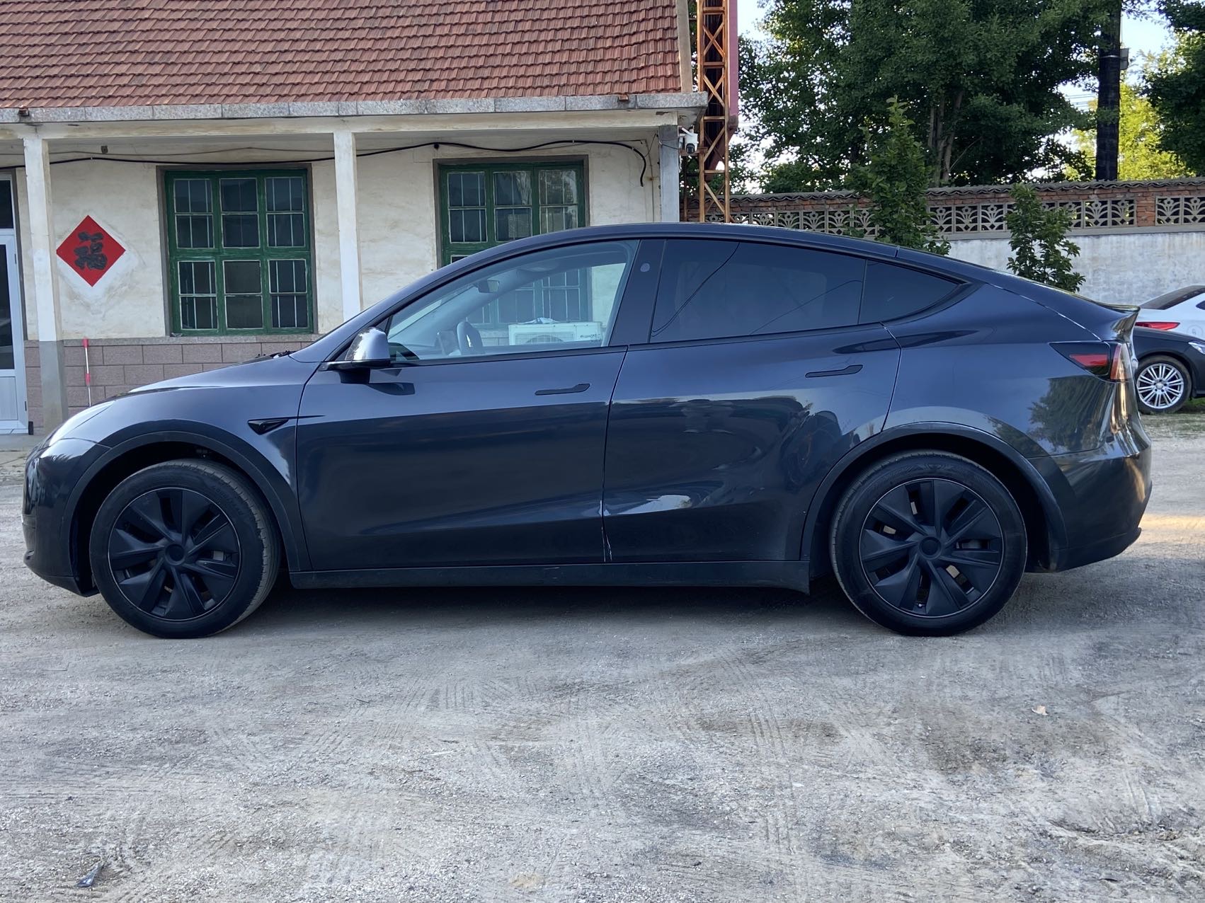 Tesla Model Y 2024 car image #4
