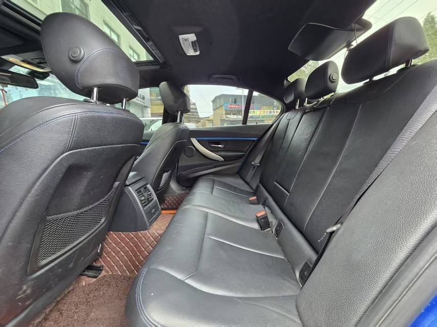 BMW 3 Series 2018 #8 BMW 3 Series 2018 car image #8