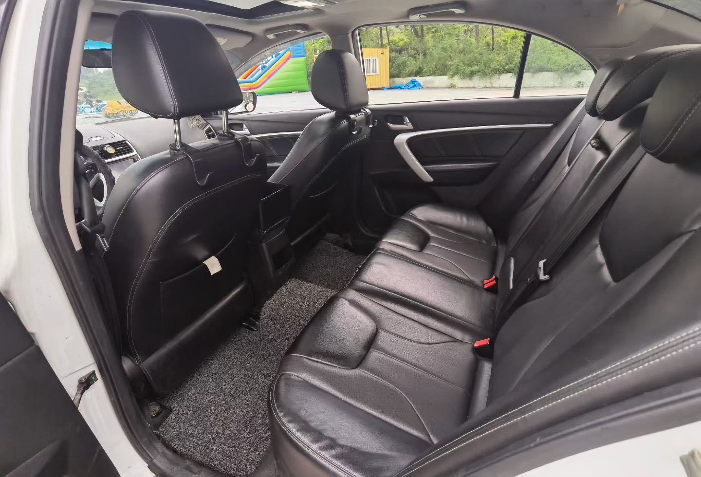 GEELY Emgrand 2016 car image #9