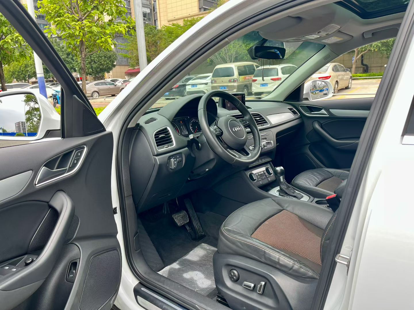 2018 #8 2018 car image #8