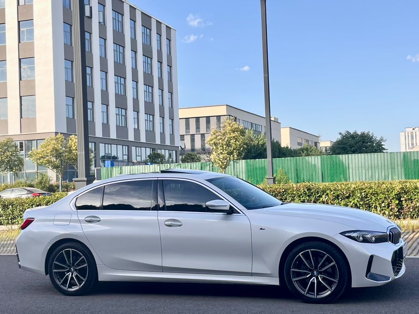 BMW 3 Series 2024 car image #5