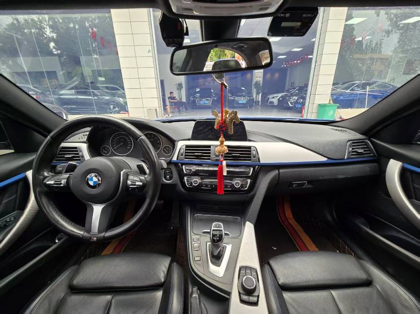 BMW 3 Series 2018 #7 BMW 3 Series 2018 car image #7