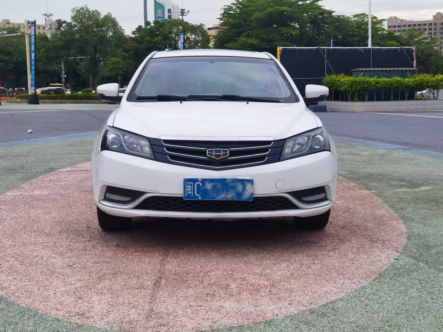 GEELY Emgrand 2016 car image #4