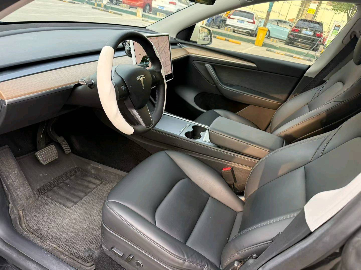 Tesla Model Y 2021 #10 Tesla Model Y 2021 car image #10