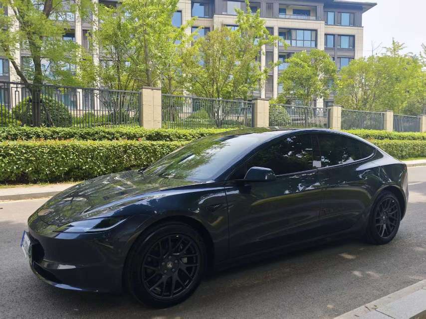 2024 car image #2