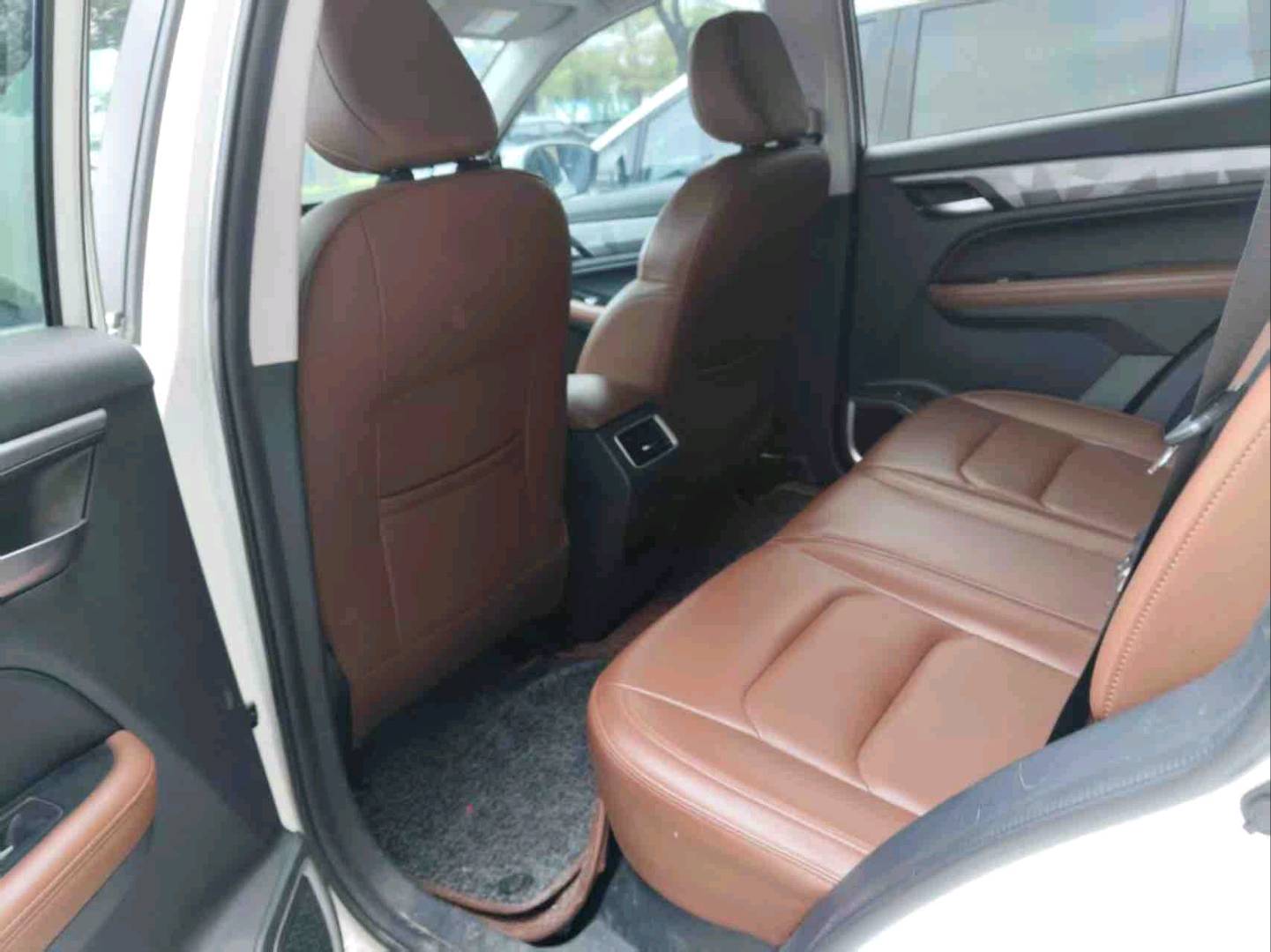 GEELY Vision X6 2023 car image #6
