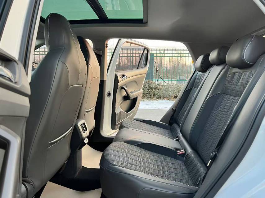 Volkswagen T-Cross 2020 car image #8