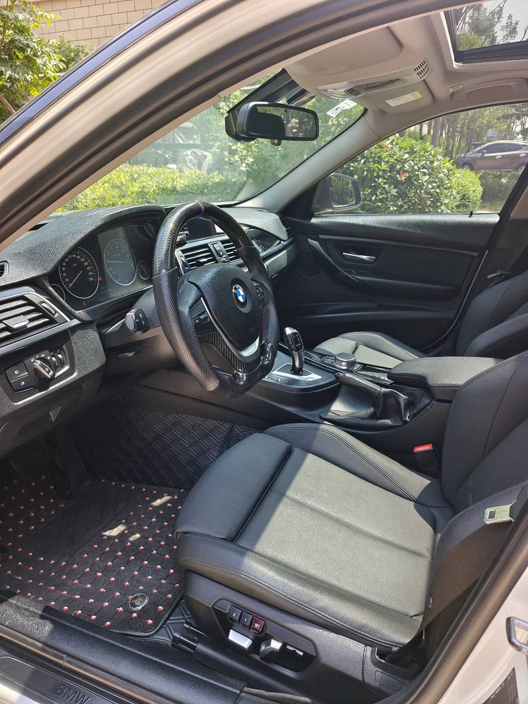 BMW 3 Series 2019 #6 BMW 3 Series 2019 car image #6